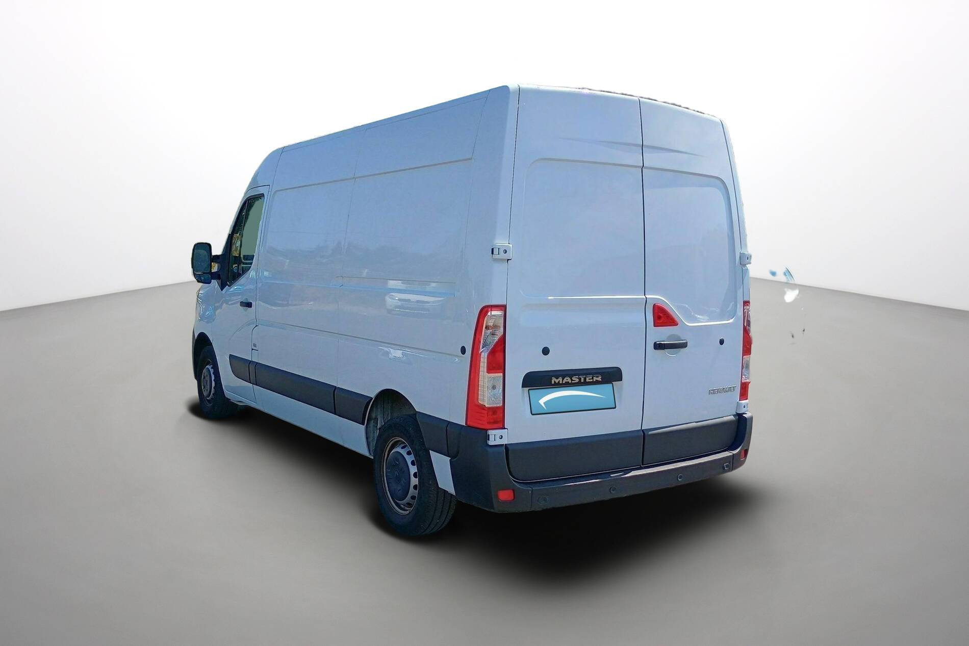 Vente en ligne Renault Master Fourgon MASTER FGN TRAC F3500 L2H2 BLUE DCI 135 au prix de 24 890 €