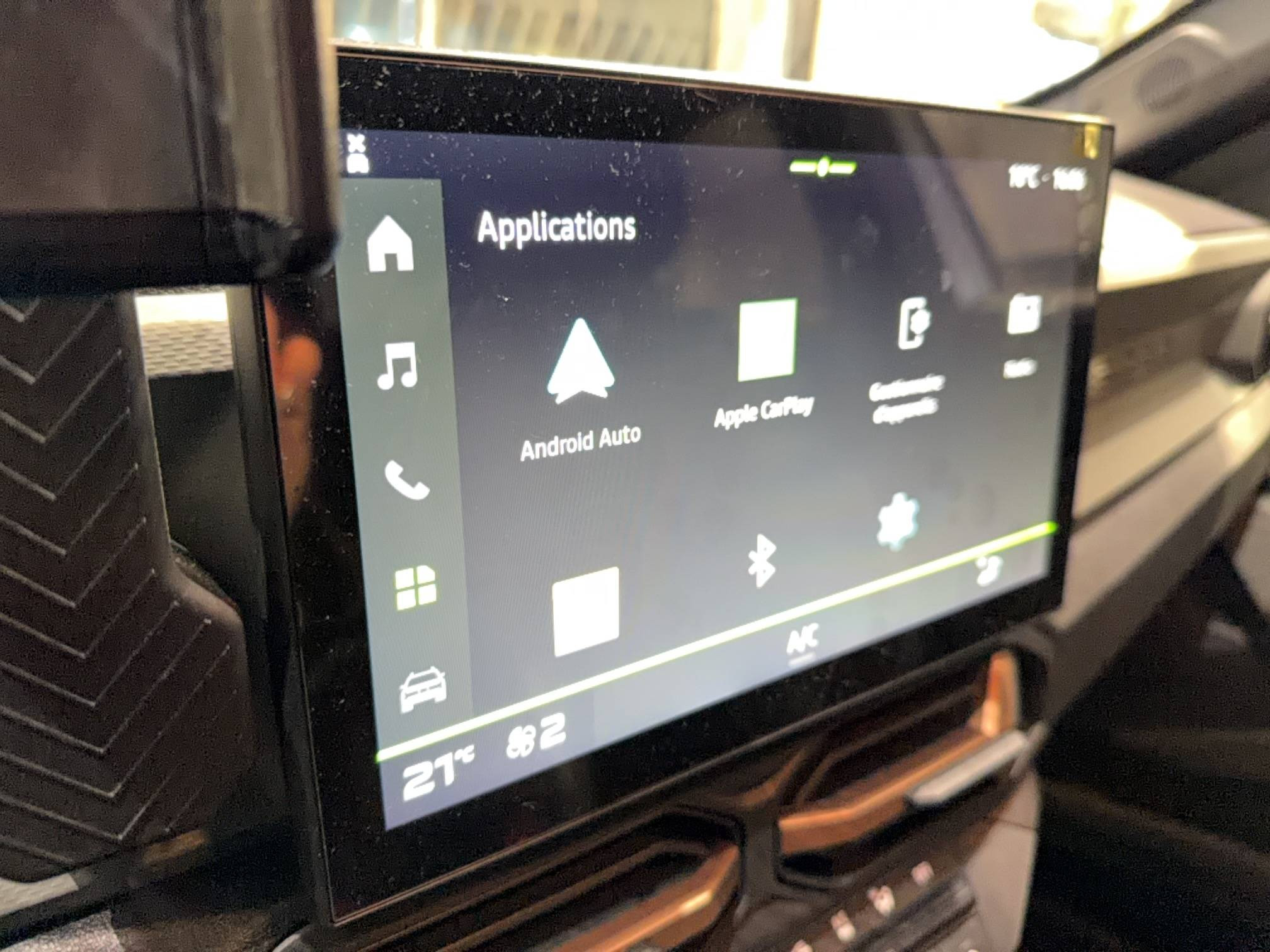 Vente en ligne Dacia Duster  Hybrid 140 au prix de 28 990 €