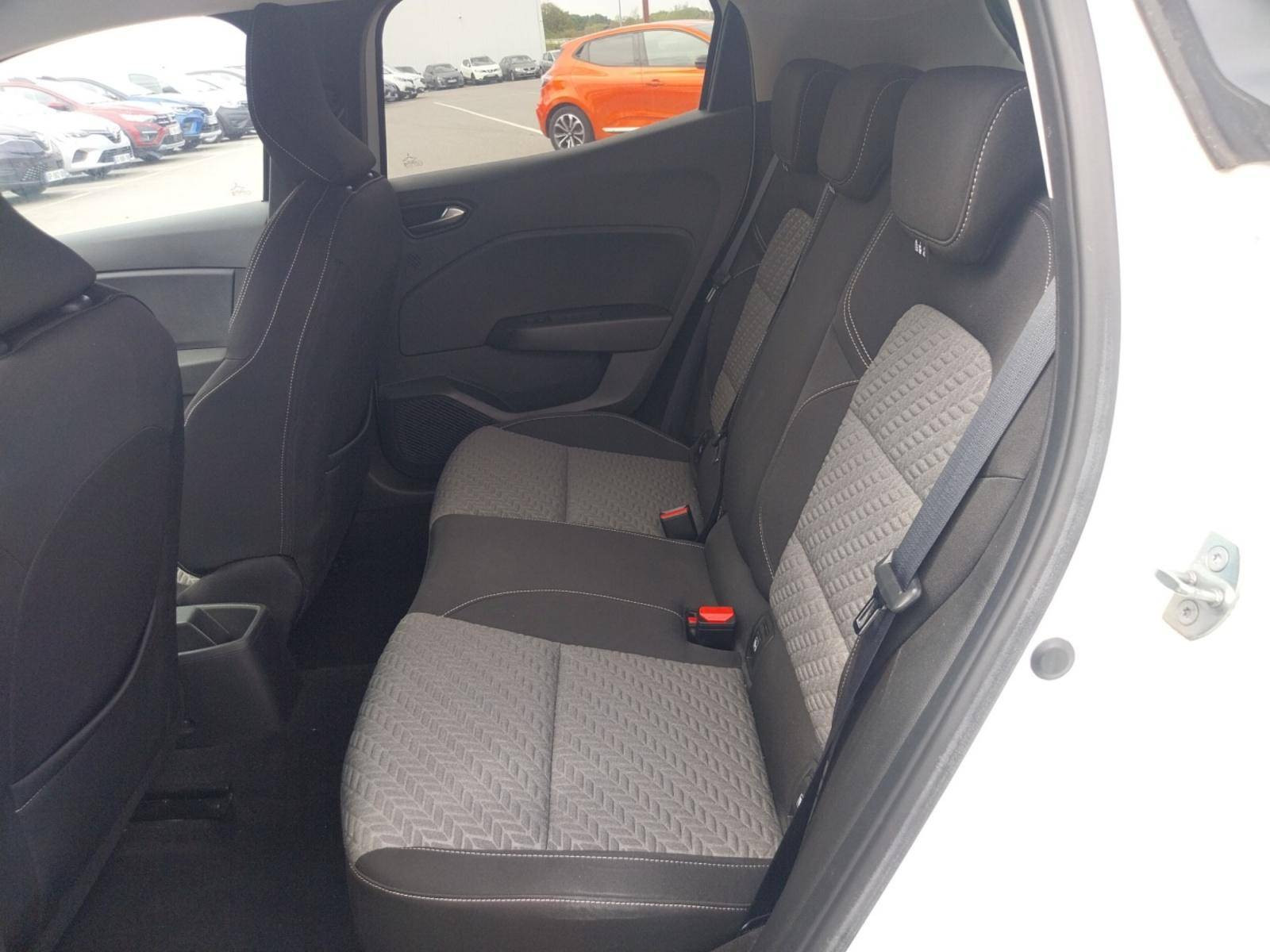 Vente en ligne Renault Clio 5 Clio TCe 90 au prix de 13 990 €
