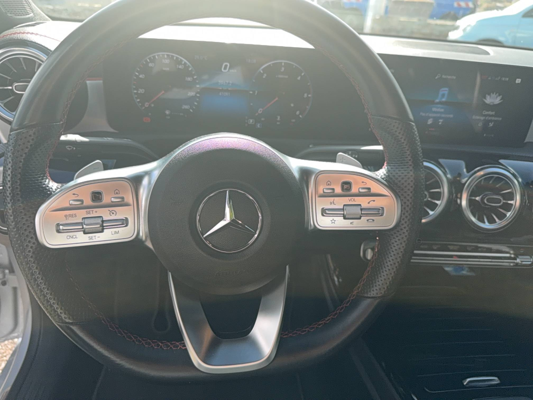 Vente en ligne Mercedes CLA Shooting Brake CLA Coupé 180 d 8G-DCT au prix de 25 990 €