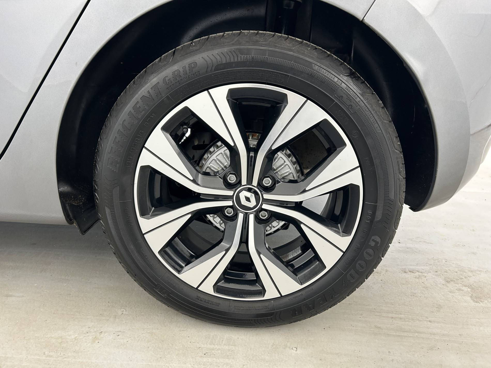 Vente en ligne Renault Clio 5 Clio TCe 90 au prix de 14 990 €