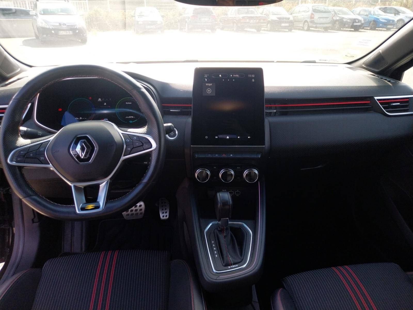 Vente en ligne Renault Clio 5 Clio E-Tech 140 - 21N au prix de 18 990 €