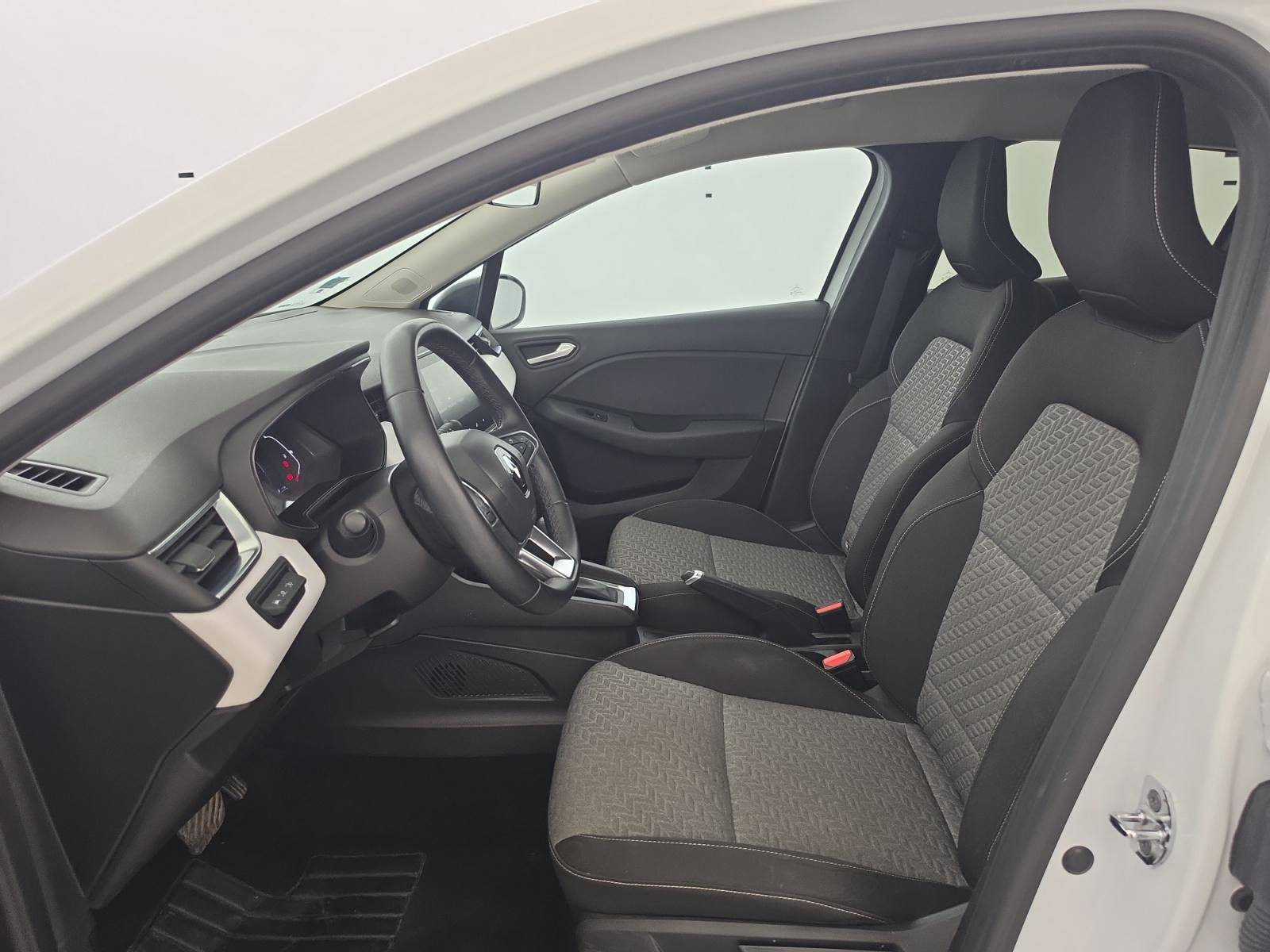 Vente en ligne Renault Clio 5 Clio E-Tech full hybrid 145 au prix de 13 791 €