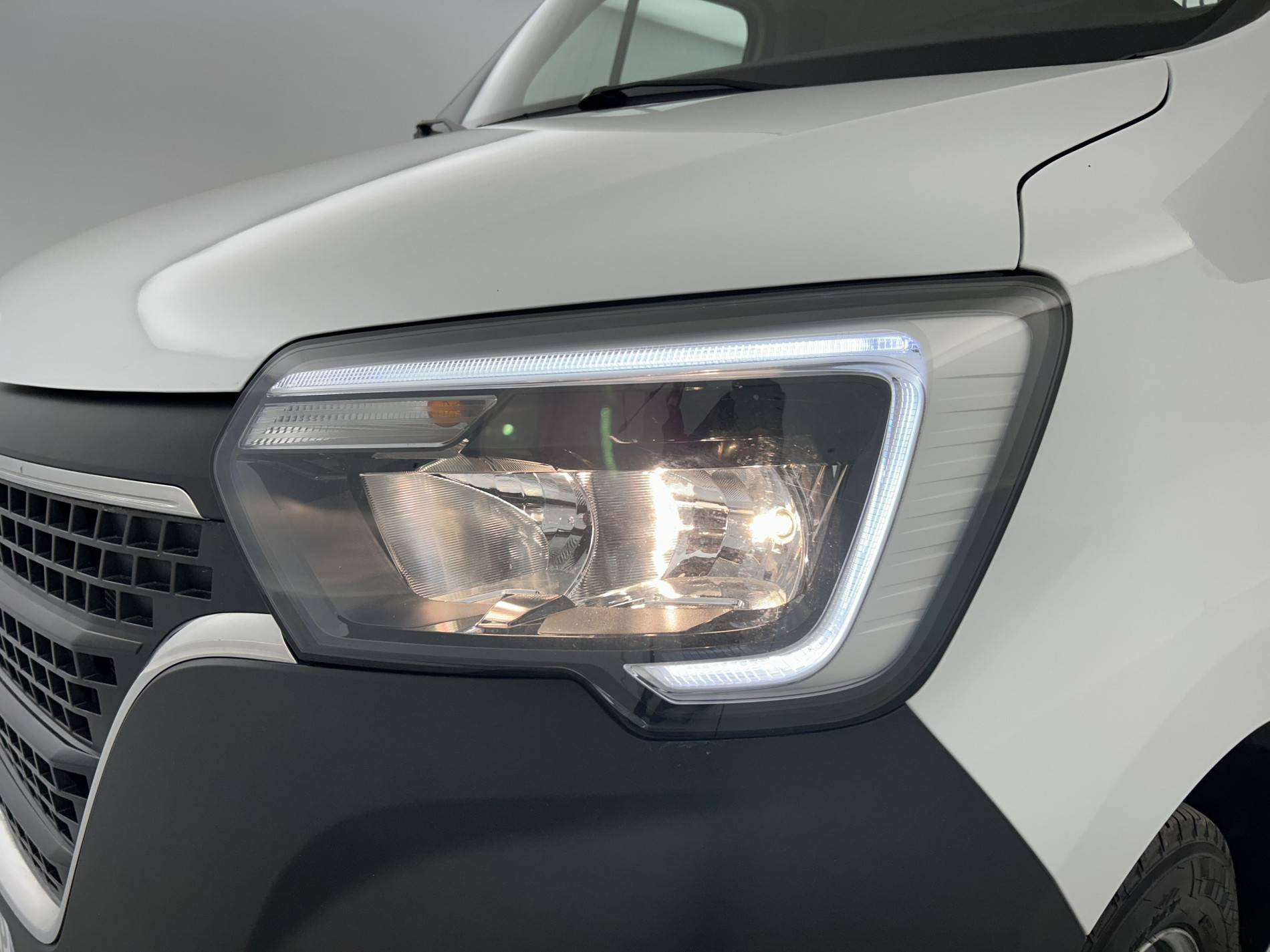 Vente en ligne Renault Master 3 Châssis Cabine MASTER CC PROP RJ3500 L2 PAFC BLUE DCI 130 EURO VI au prix de 32 990 €