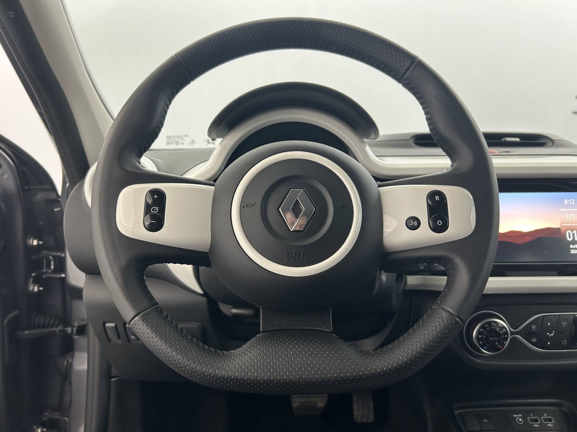 Vente en ligne Renault Twingo Electrique Twingo III E-Tech au prix de 11 990 €