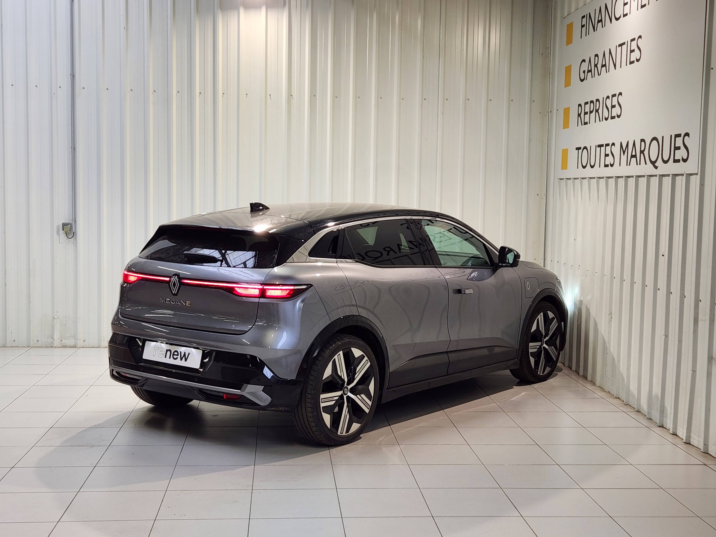 Vente en ligne Renault Megane E-Tech  EV60 220 ch super charge au prix de 27 999 €