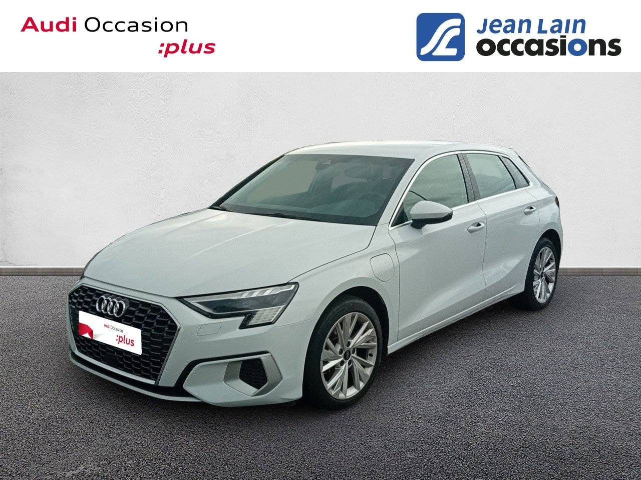 Vente en ligne AUDI A3 SPORTBACK A3 Sportback 40 TFSIe 204 S tronic 6 Avus de 2024 au prix de 33 390 €