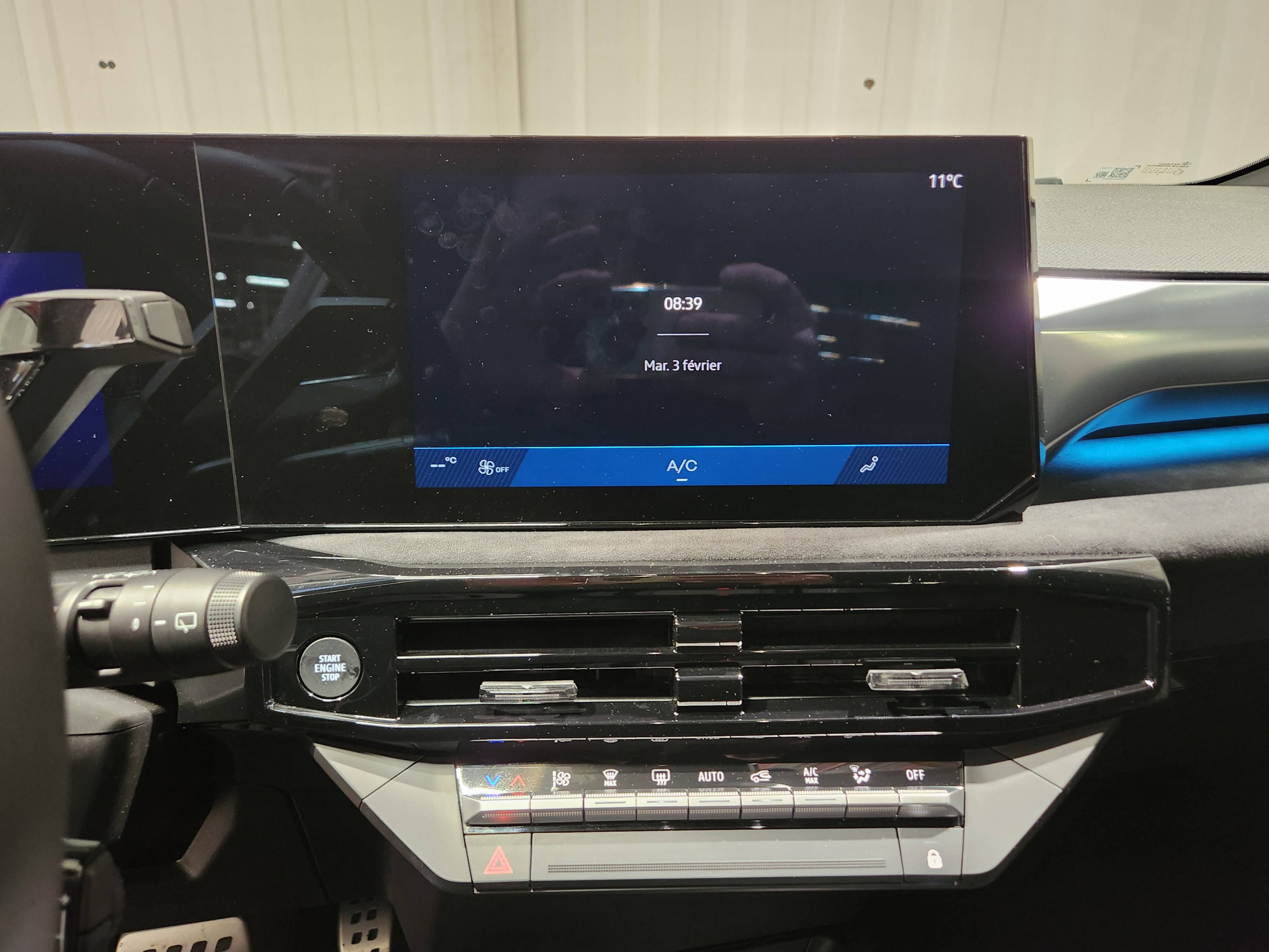 Vente en ligne Renault Clio 6 Clio E-Tech full hybrid 160 ch au prix de 27 690 €