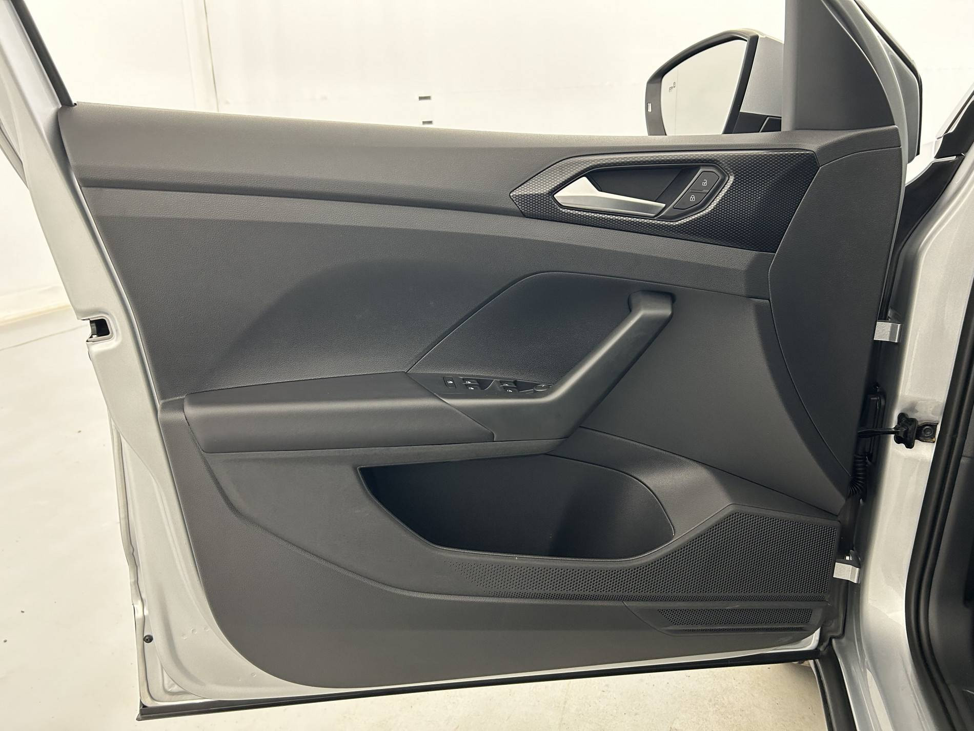 Vente en ligne Volkswagen T-Cross  1.0 TSI 110 Start/Stop DSG7 au prix de 22 990 €