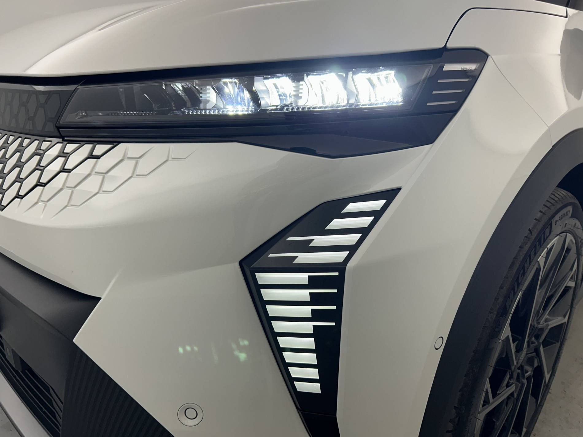 Vente en ligne Renault Scenic E-Tech  220 ch grande autonomie au prix de 39 991 €