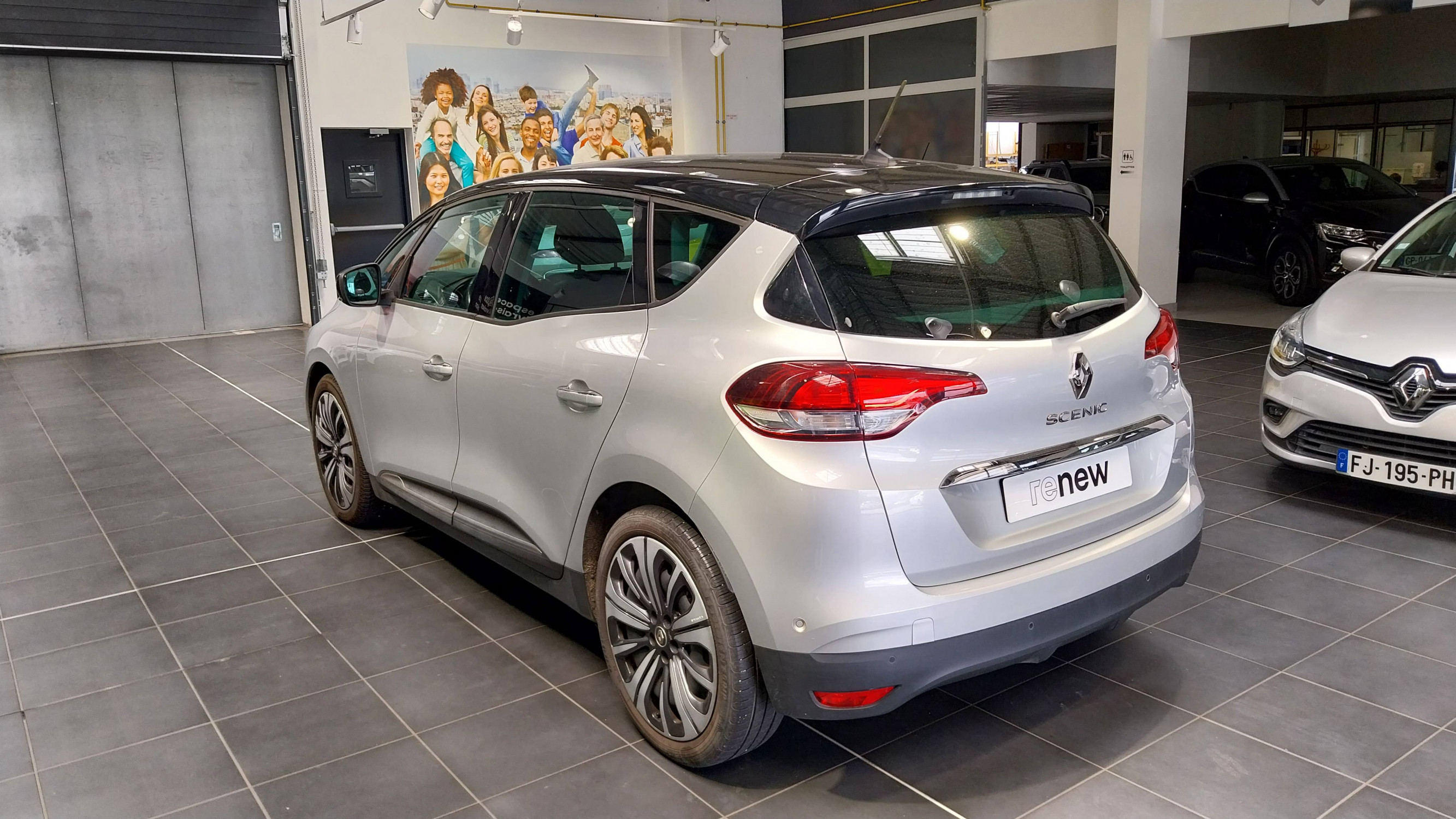 Vente en ligne Renault Scenic 4 Scenic TCe 140 au prix de 18 790 €