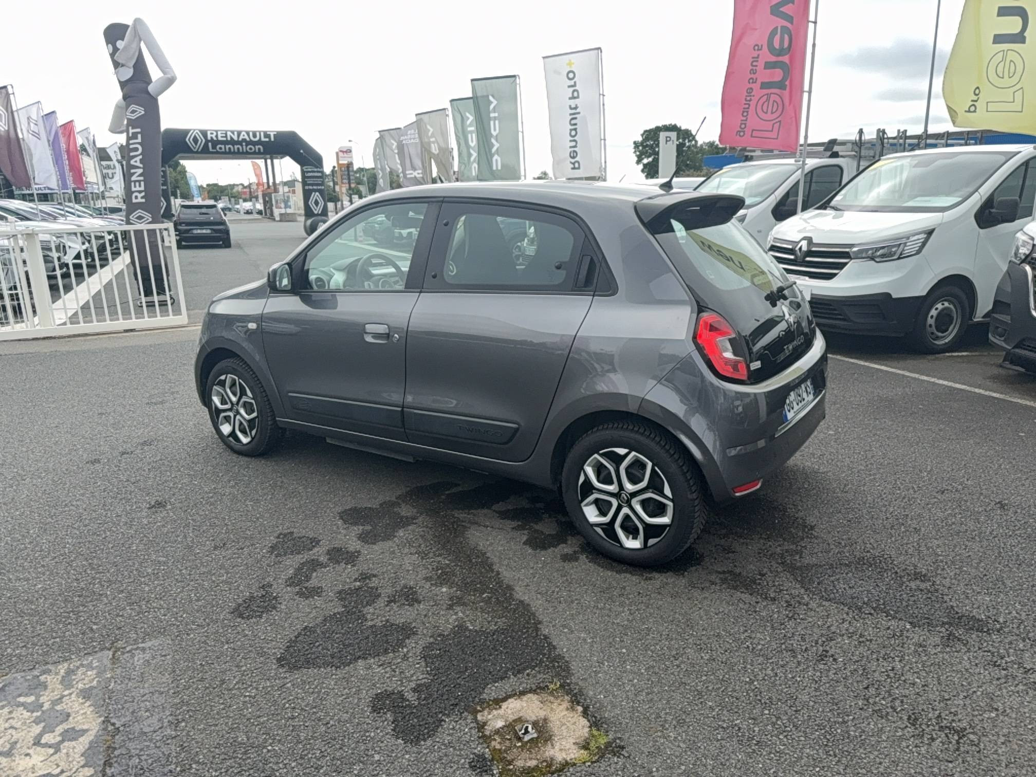 Vente en ligne Renault Twingo Electrique Twingo III E-Tech au prix de 12 490 €