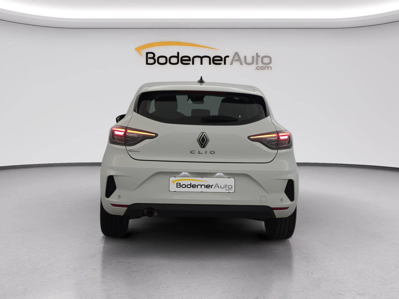 Vente en ligne Renault Clio 5 Clio TCe 90 au prix de 14 850 €