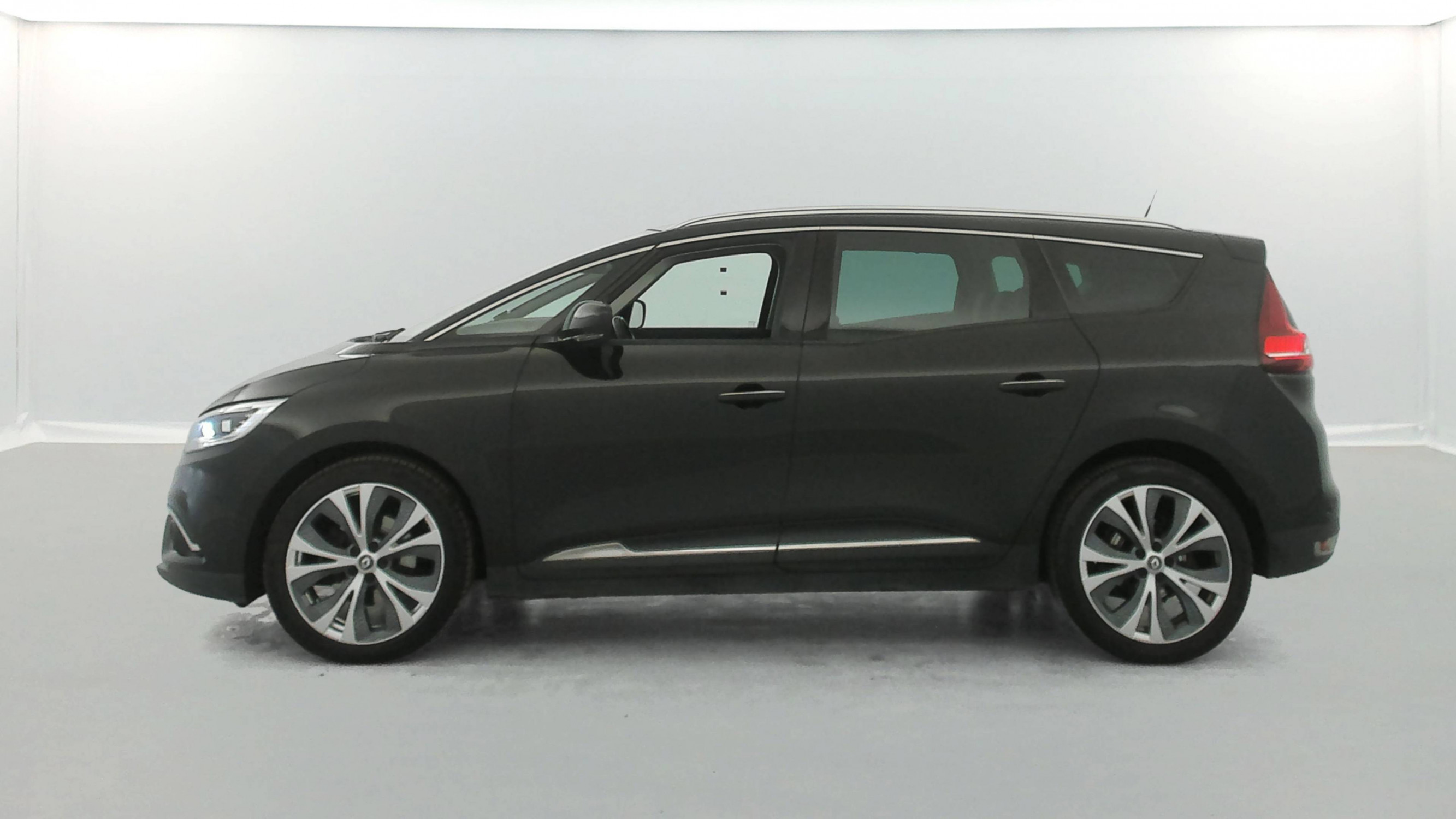 Vente en ligne Renault Grand Scenic 4 Grand Scenic dCi 130 Energy au prix de 14 370 €