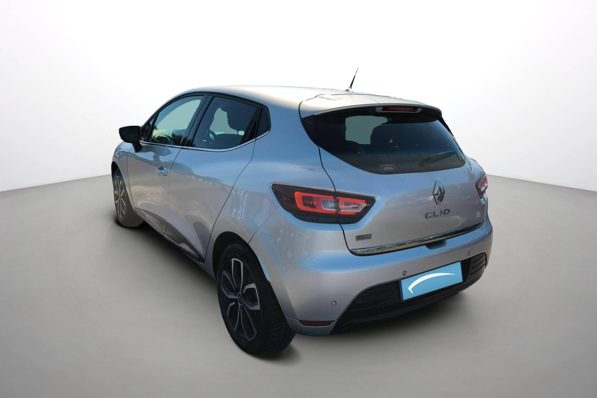 Vente en ligne Renault Clio 4 Clio TCe 90 E6C au prix de 11 290 €
