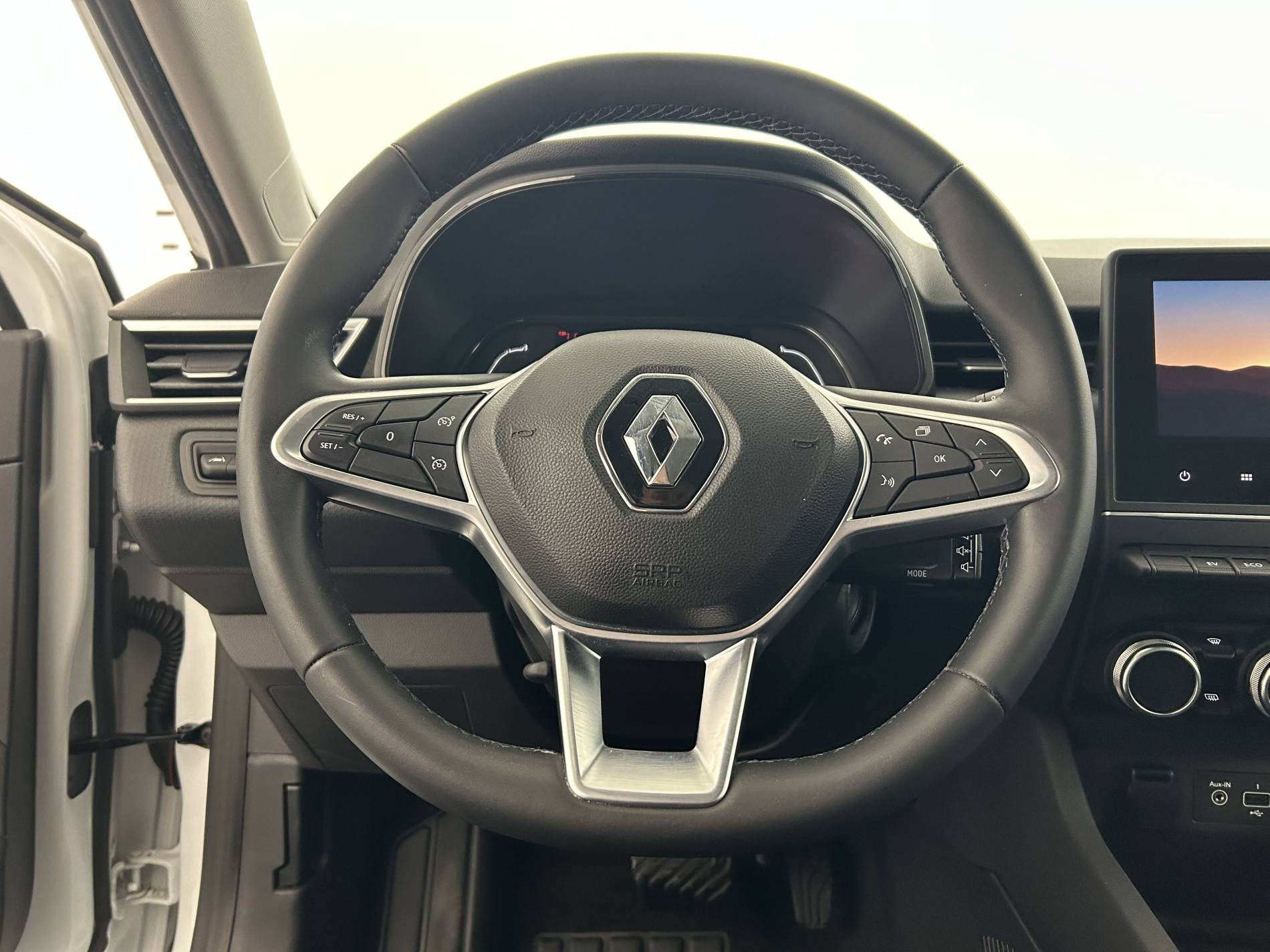 Vente en ligne Renault Clio 5 Clio E-Tech 140 - 21N au prix de 11 990 €