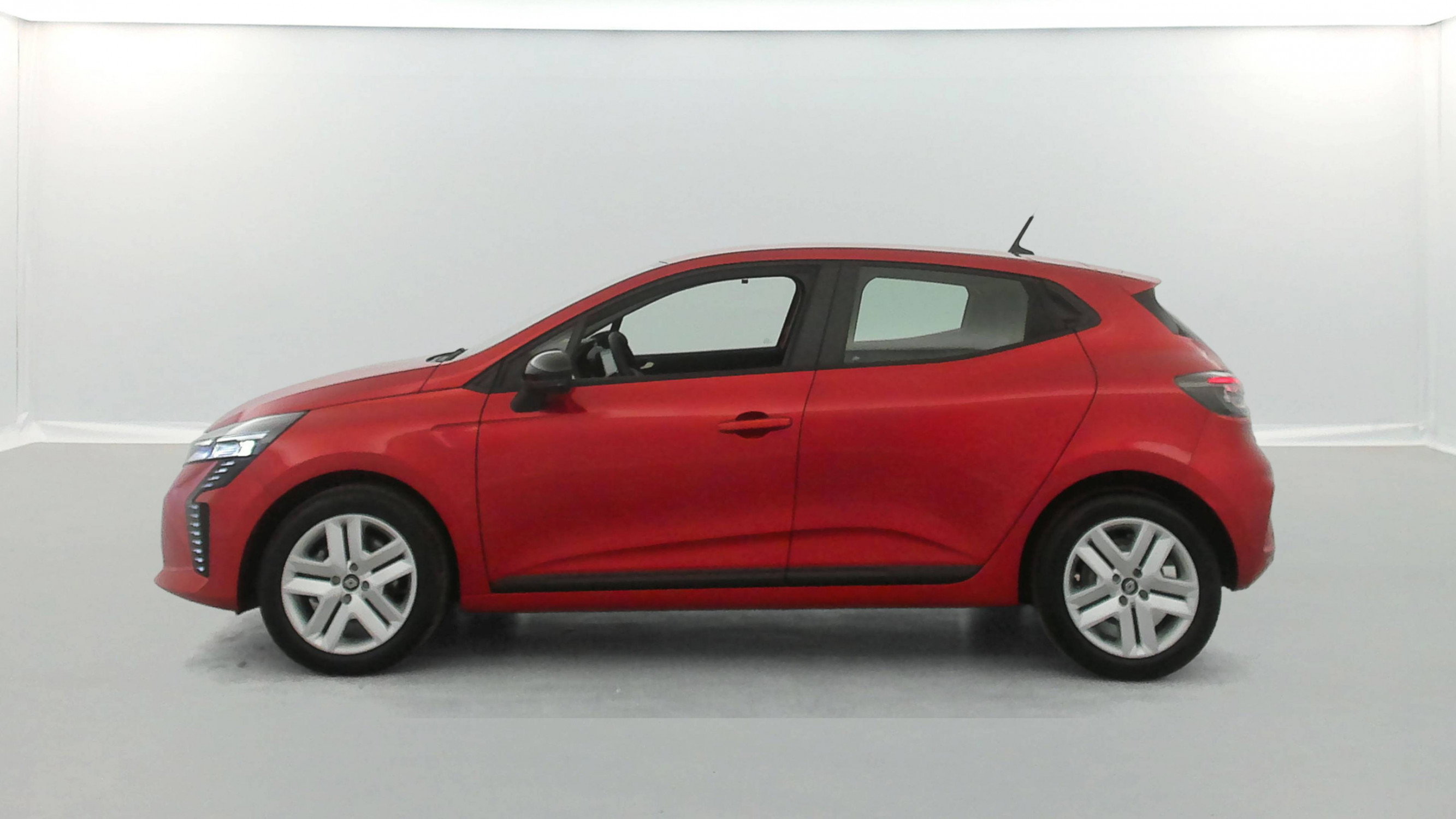 Vente en ligne Renault Clio 5 Clio Blue dCi 100 ch GSR2 au prix de 17 790 €