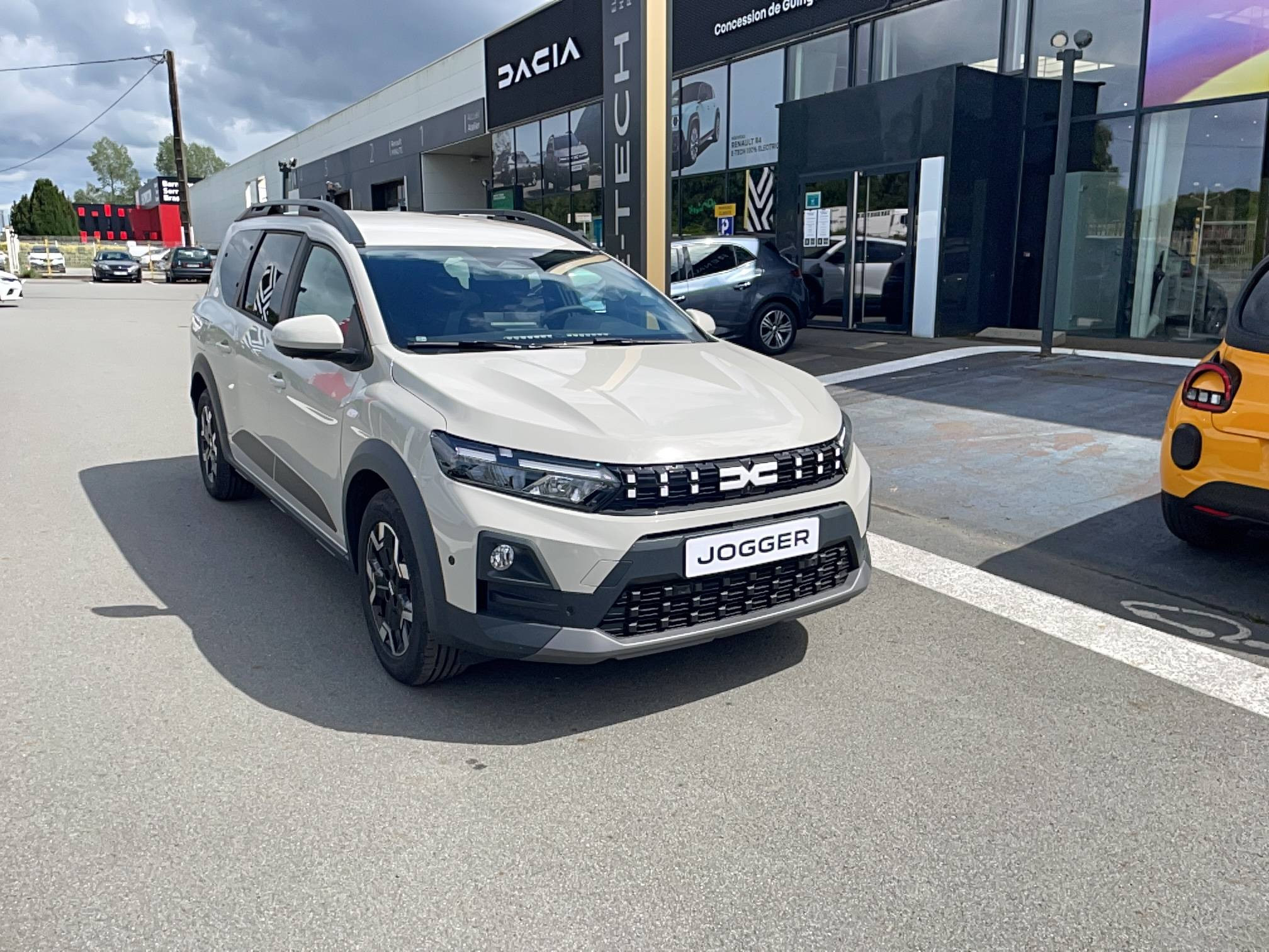 Vente en ligne Dacia Jogger  155 7 pl au prix de 28 990 €