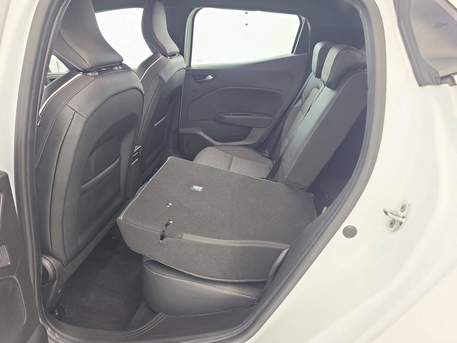Vente en ligne Renault Clio 5 Clio TCe 90 - 21N au prix de 14 490 €
