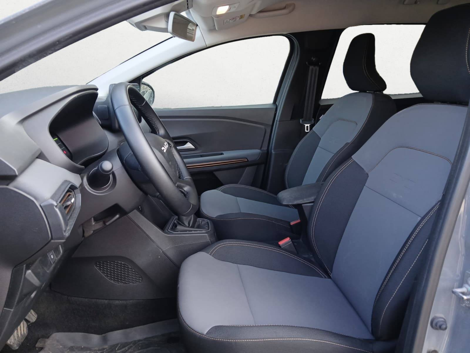 Vente en ligne Dacia Jogger  Hybrid 140 7 places GSR2 au prix de 25 490 €