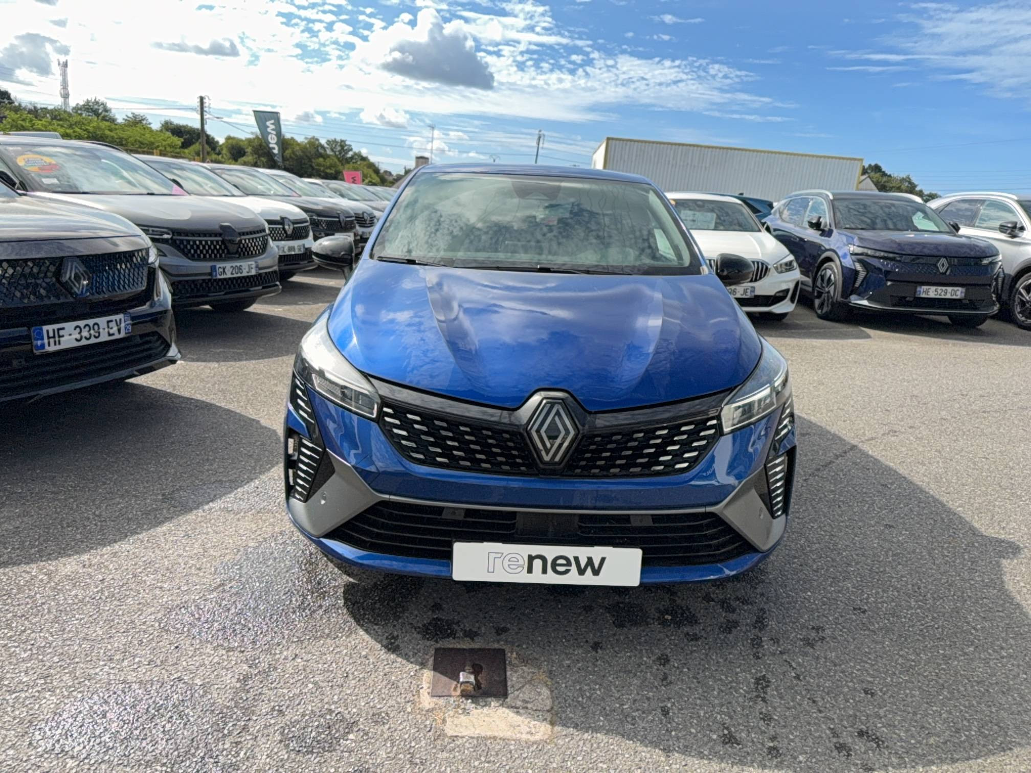Vente en ligne Renault Clio 5 Clio E-Tech full hybrid 145 au prix de 21 500 €