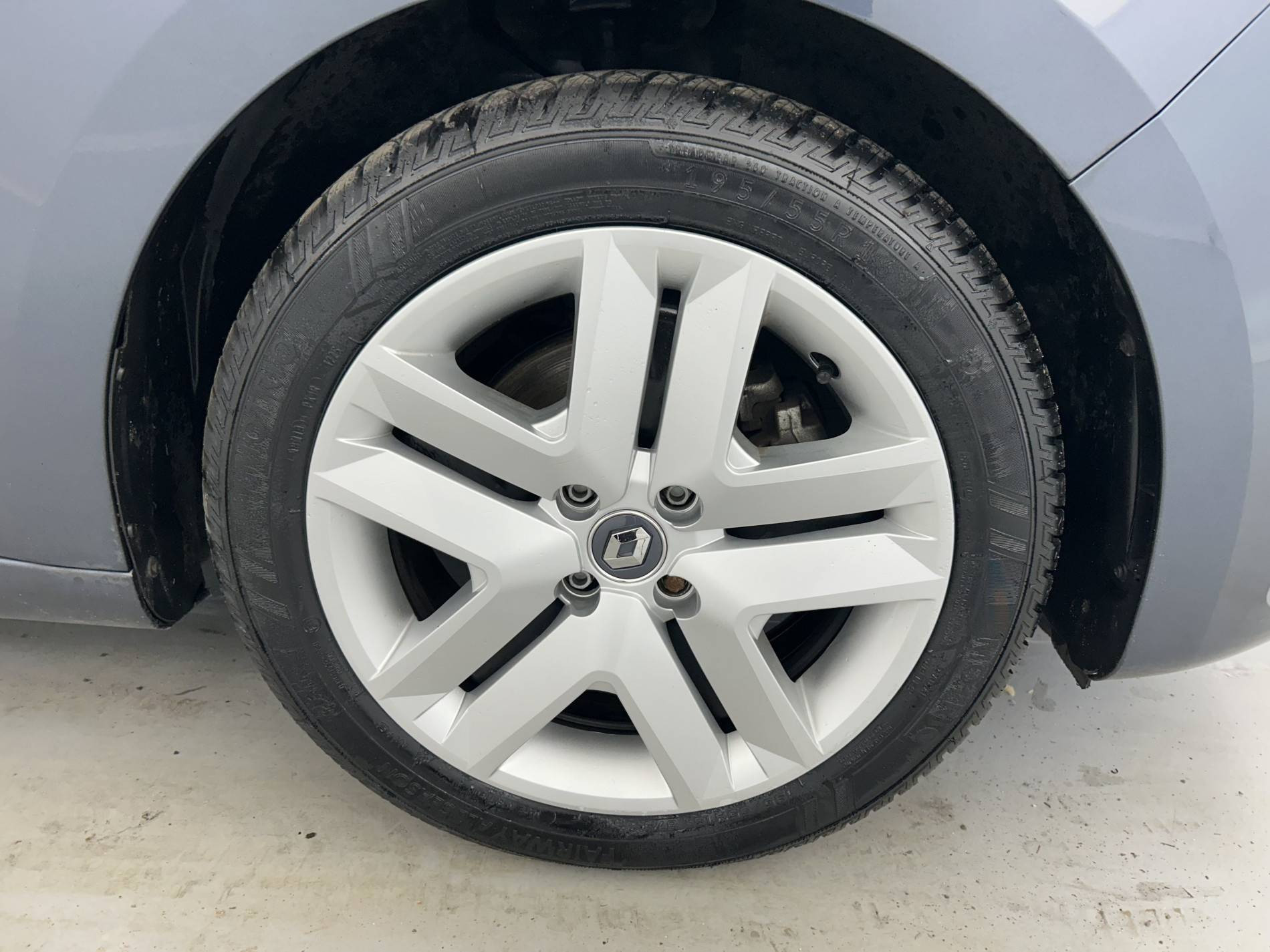 Vente en ligne Renault Clio 5 Clio E-Tech 140 - 21N au prix de 14 970 €