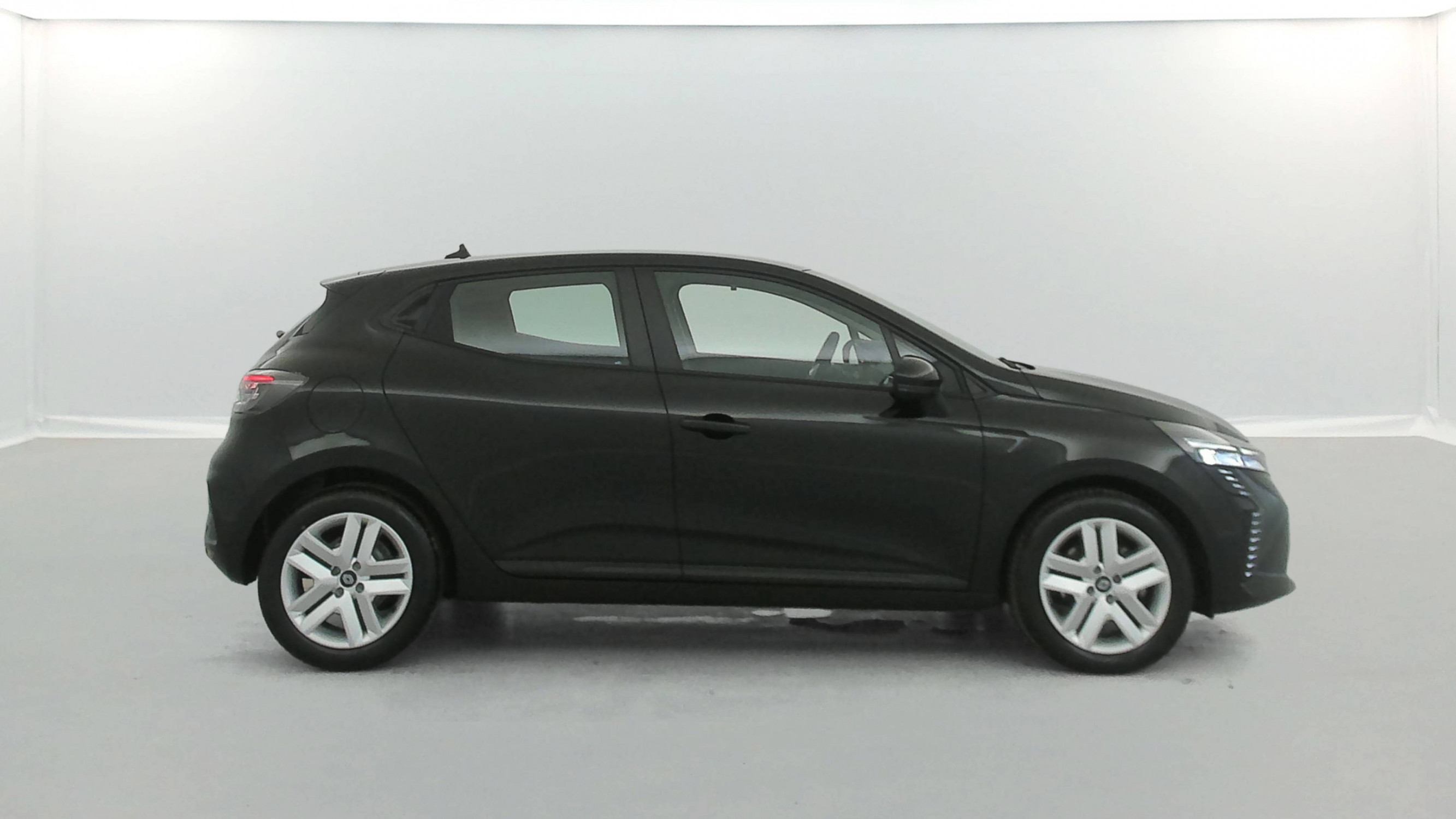 Vente en ligne Renault Clio 5 Clio Blue dCi 100 ch GSR2 au prix de 17 991 €