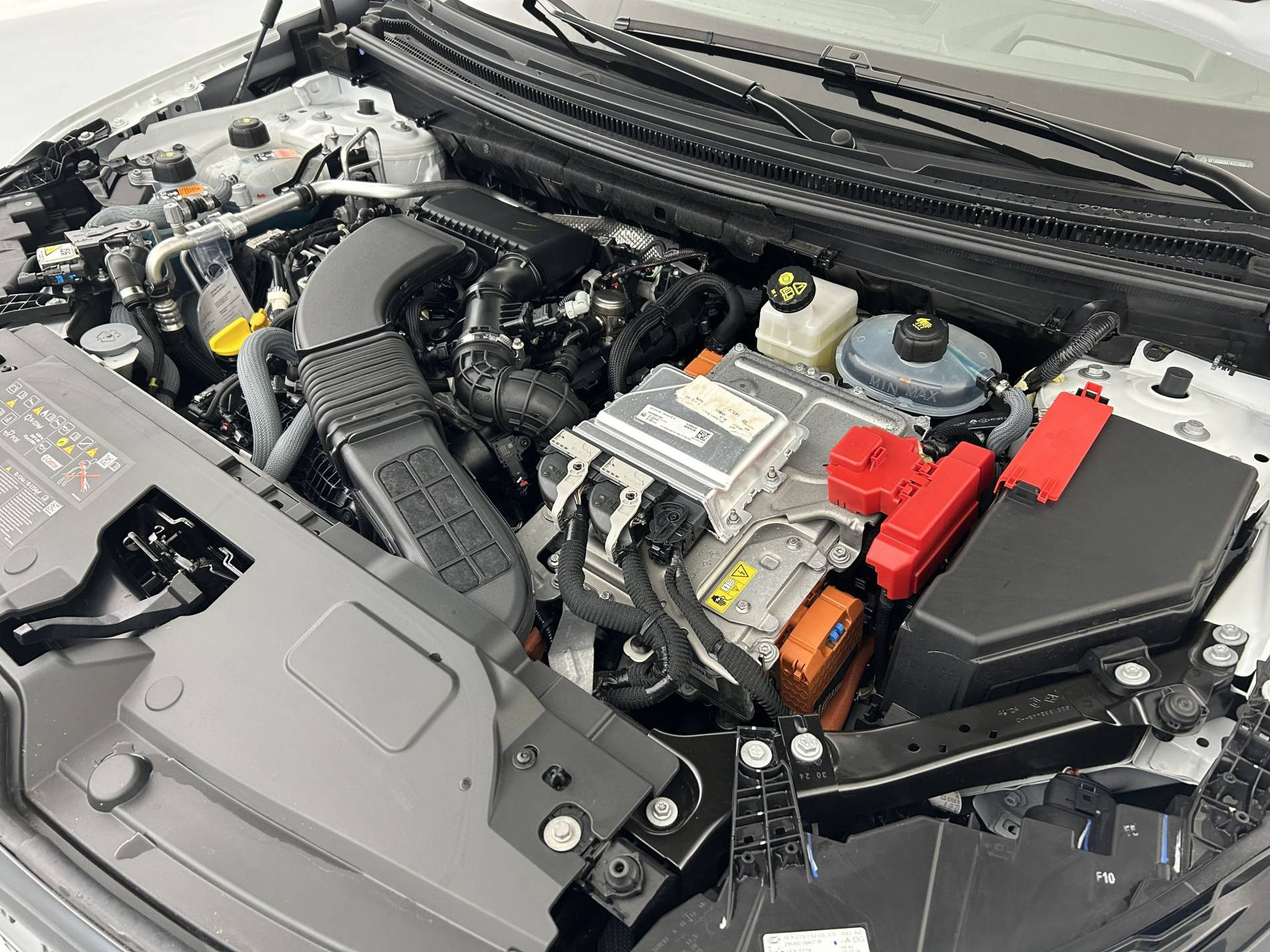 Vente en ligne Renault Austral  E-Tech full hybrid 200 GSR2 au prix de 35 990 €