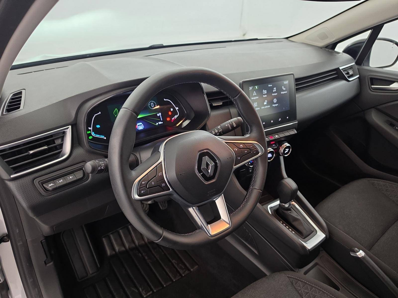 Vente en ligne Renault Clio 5 Clio E-Tech full hybrid 145 au prix de 16 590 €