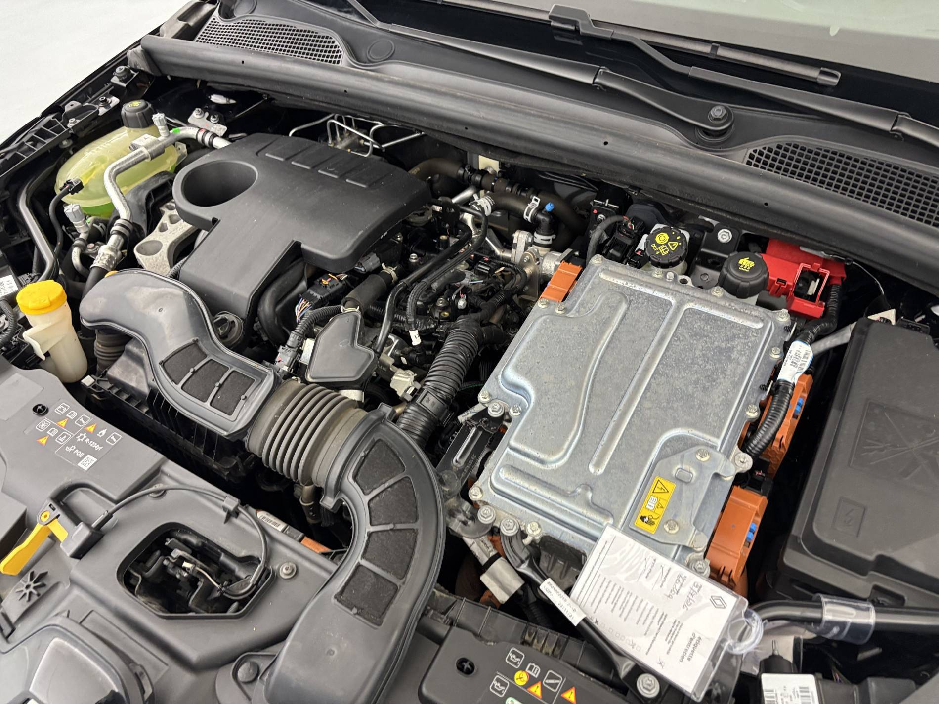 Vente en ligne Renault Clio 5 Clio E-Tech 140 - 21N au prix de 15 790 €