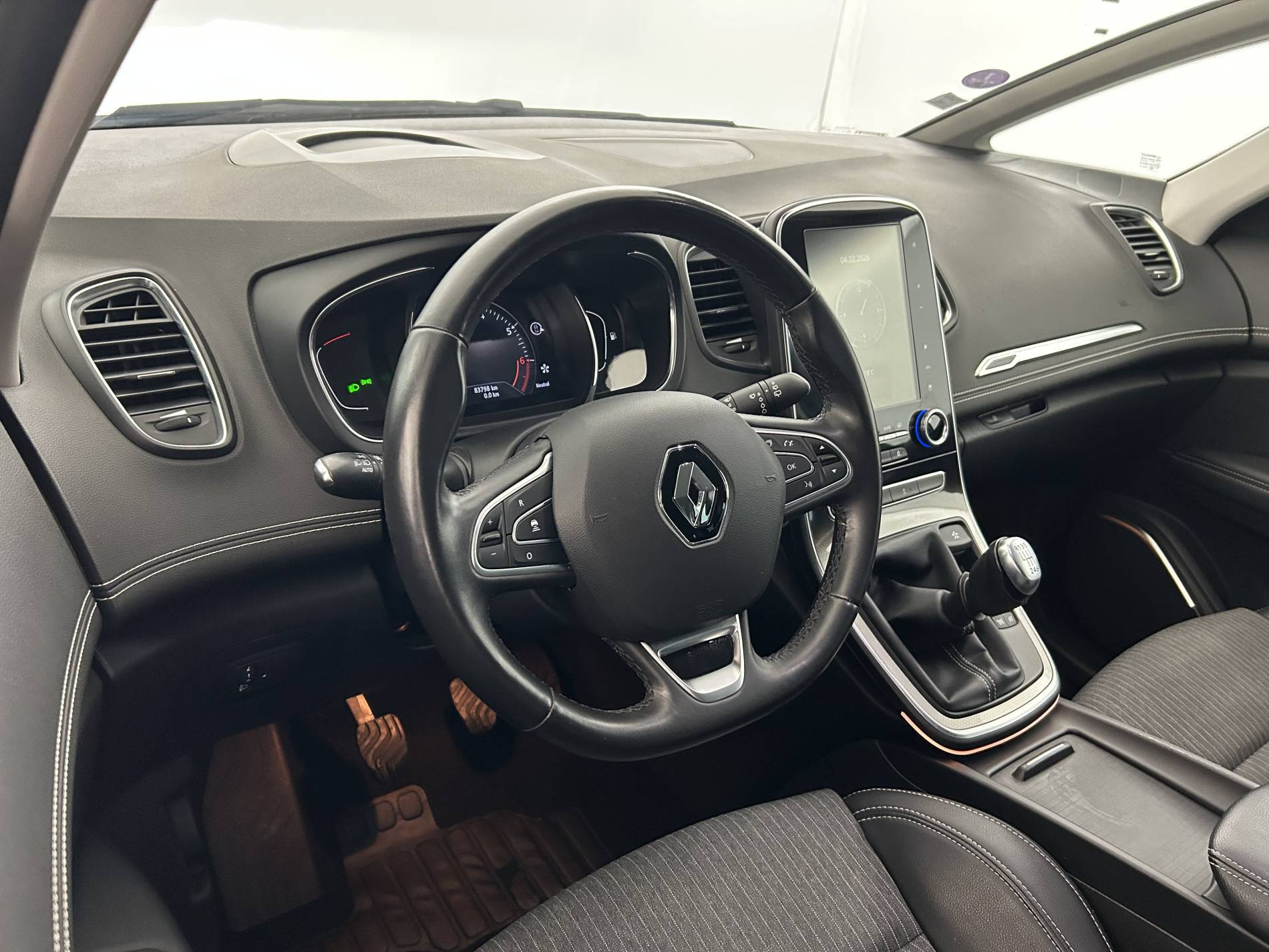 Vente en ligne Renault Scenic 4 Scenic TCe 140 FAP - 21 au prix de 17 490 €