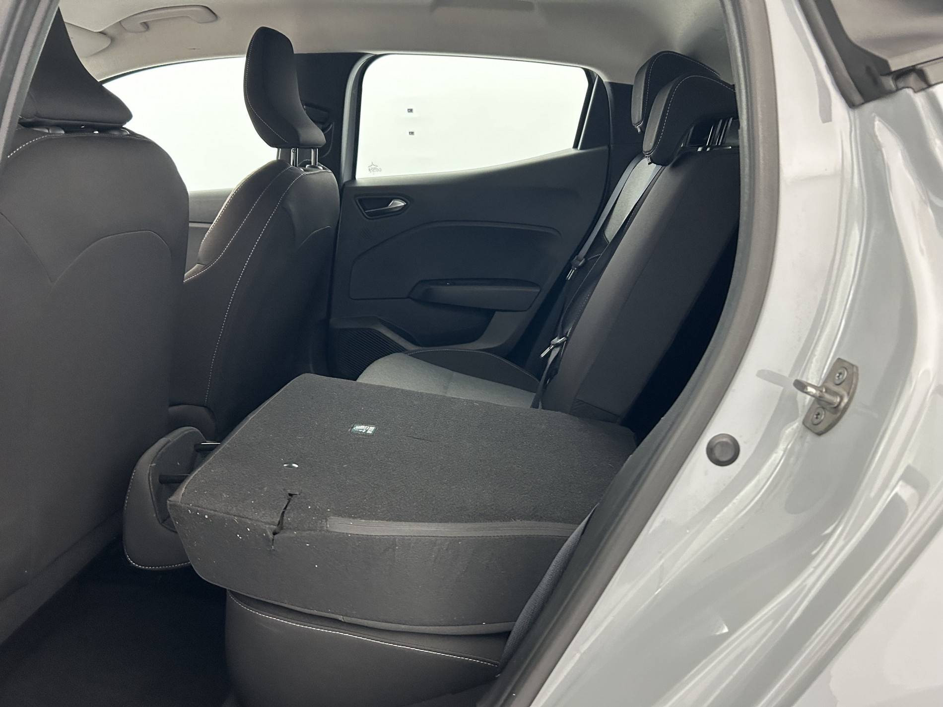 Vente en ligne Renault Clio 5 Clio TCe 90 au prix de 14 490 €