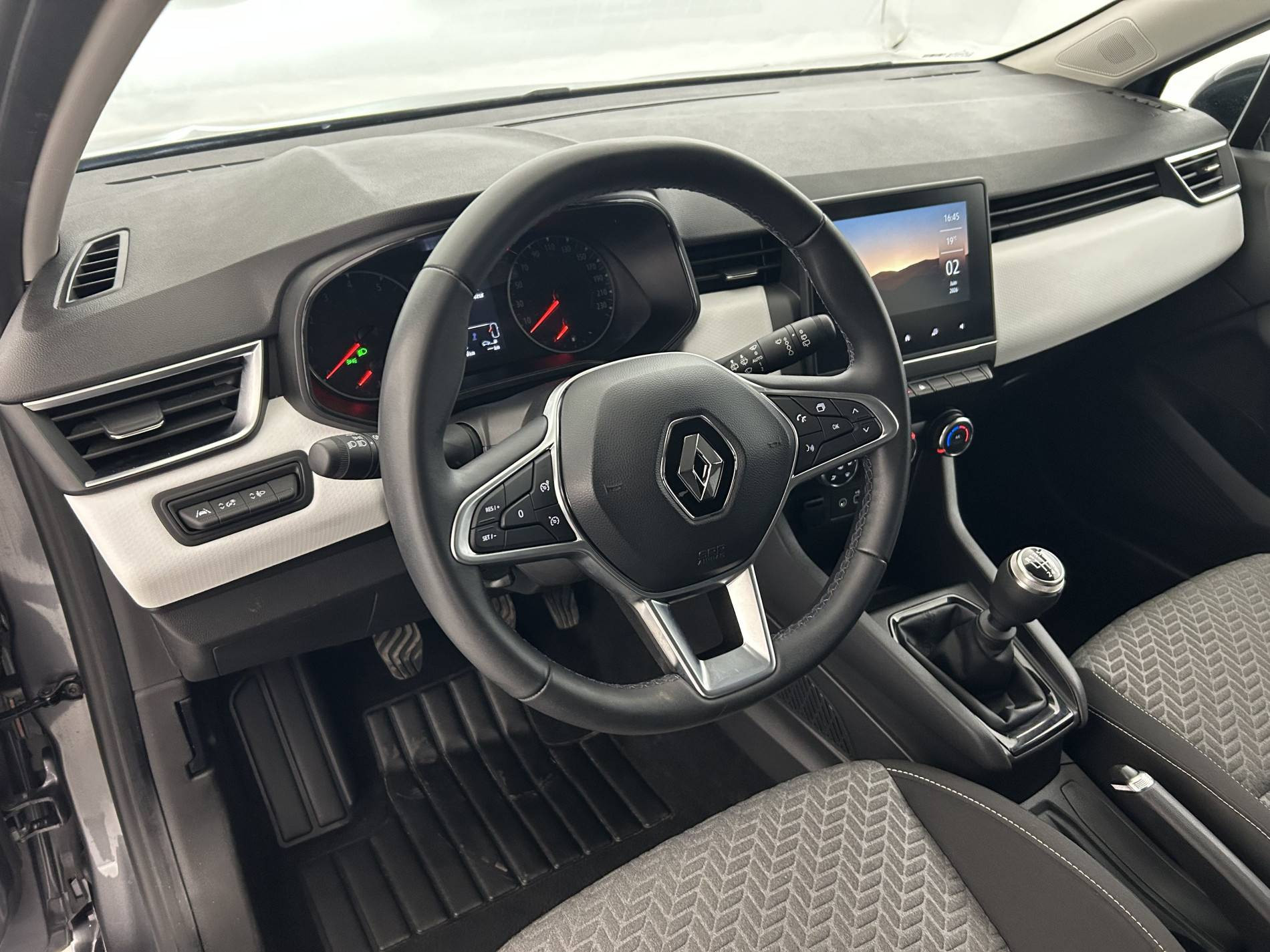 Vente en ligne Renault Clio 5 Clio TCe 90 au prix de 14 290 €