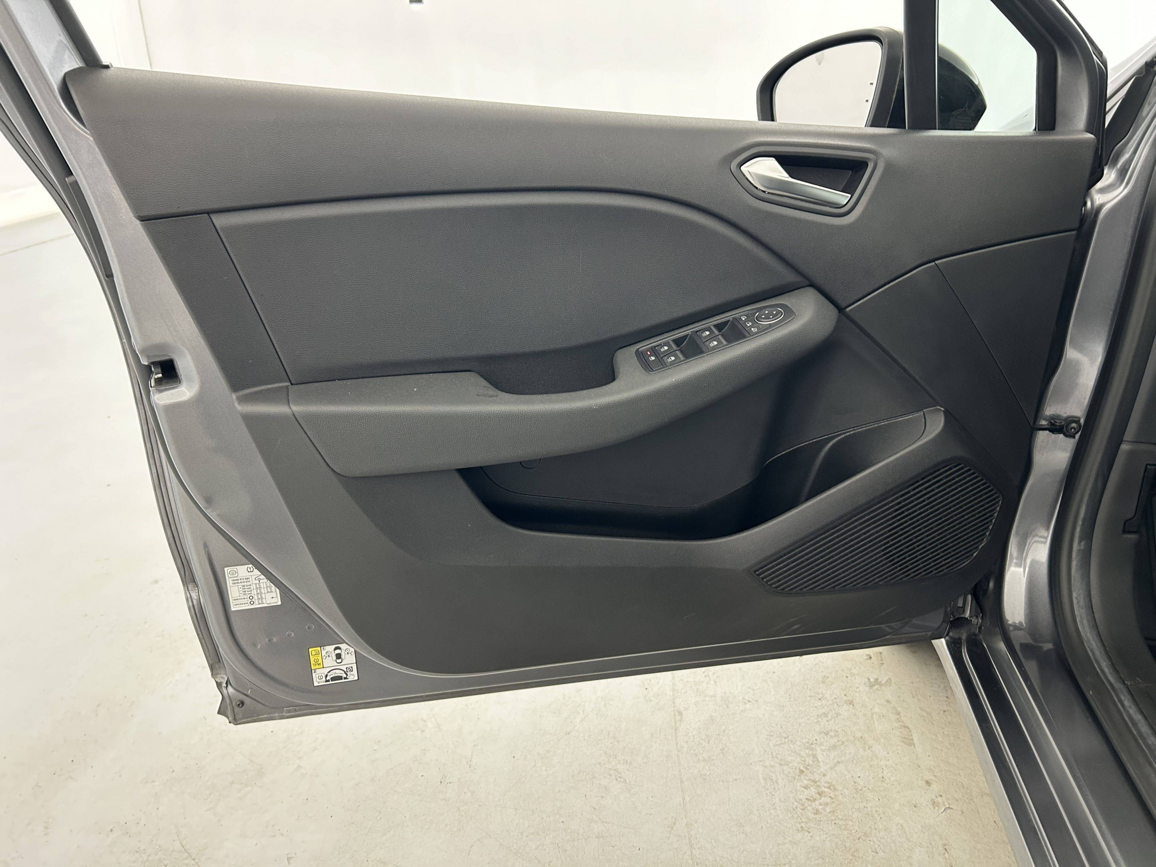Vente en ligne Renault Clio 5 Clio TCe 90 au prix de 14 490 €