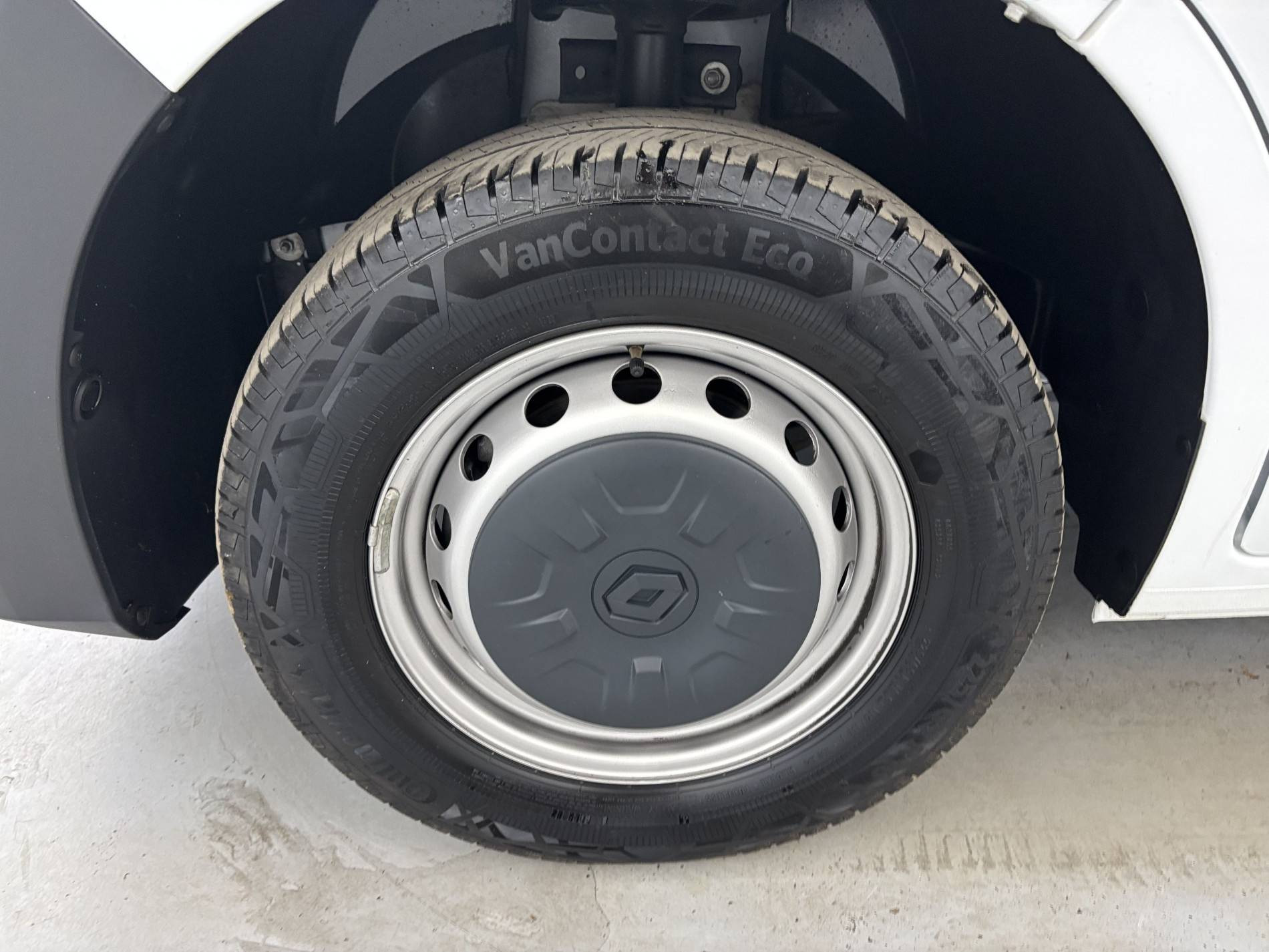 Vente en ligne Renault Master Fourgon MASTER FGN TRAC F3500 L2H2 BLUE DCI 135 au prix de 24 990 €