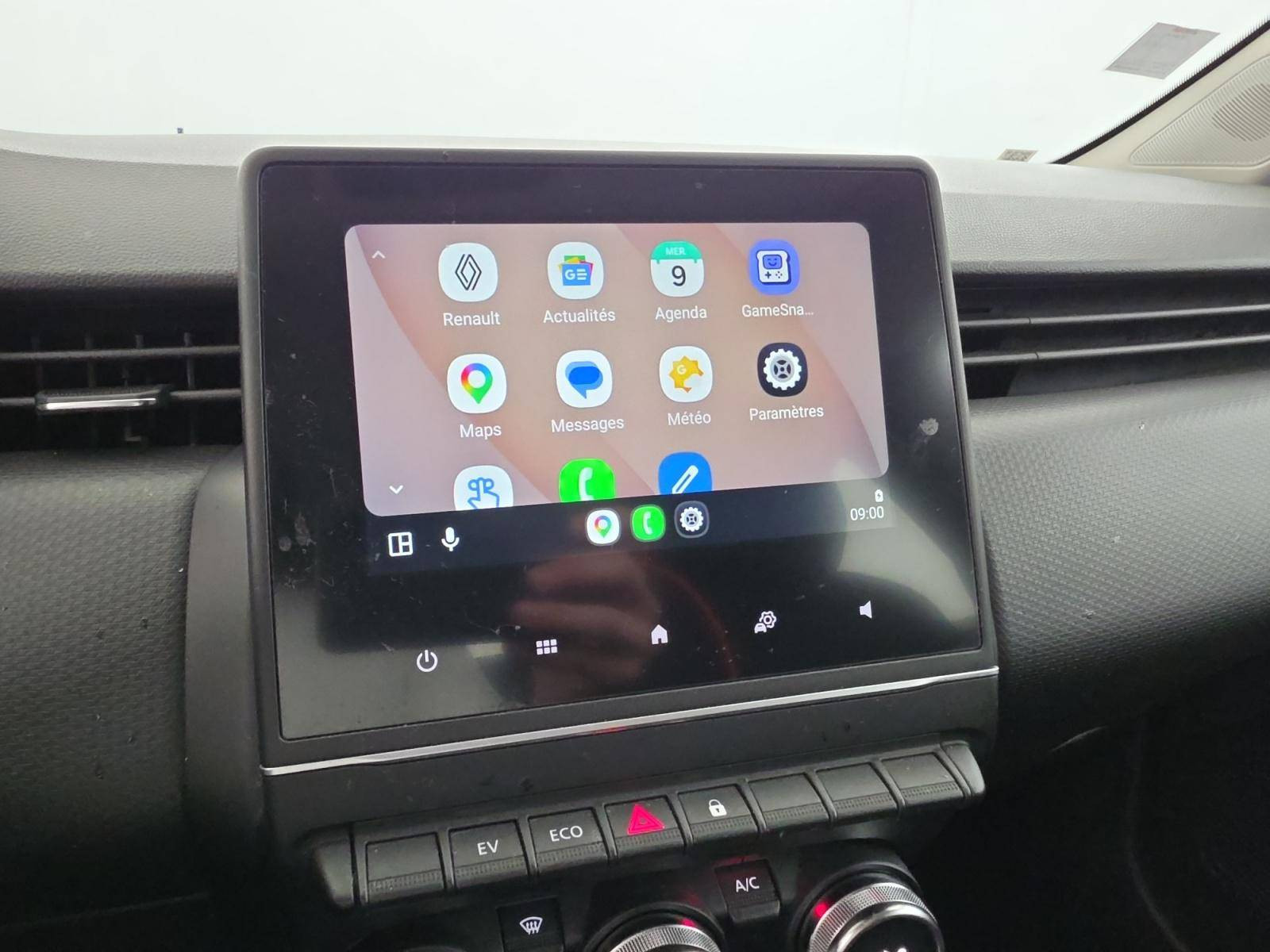 Vente en ligne Renault Clio 5 Clio E-Tech 140 - 21N au prix de 14 890 €