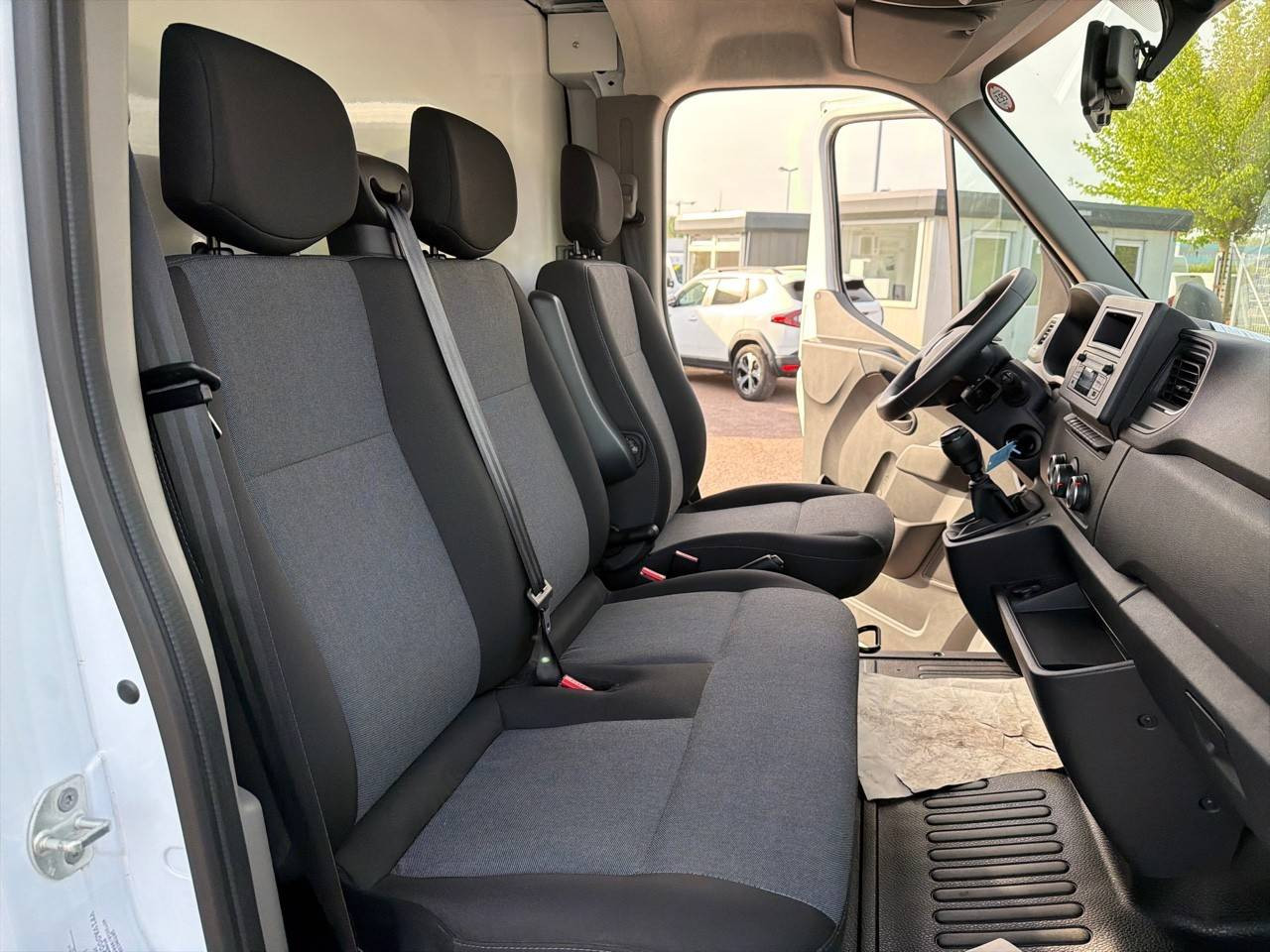 Vente en ligne Renault Master 3 Châssis Cabine MASTER PHC TRAC F3500 L3H1 BLUE DCI 145 EURO VI au prix de 29 990 €