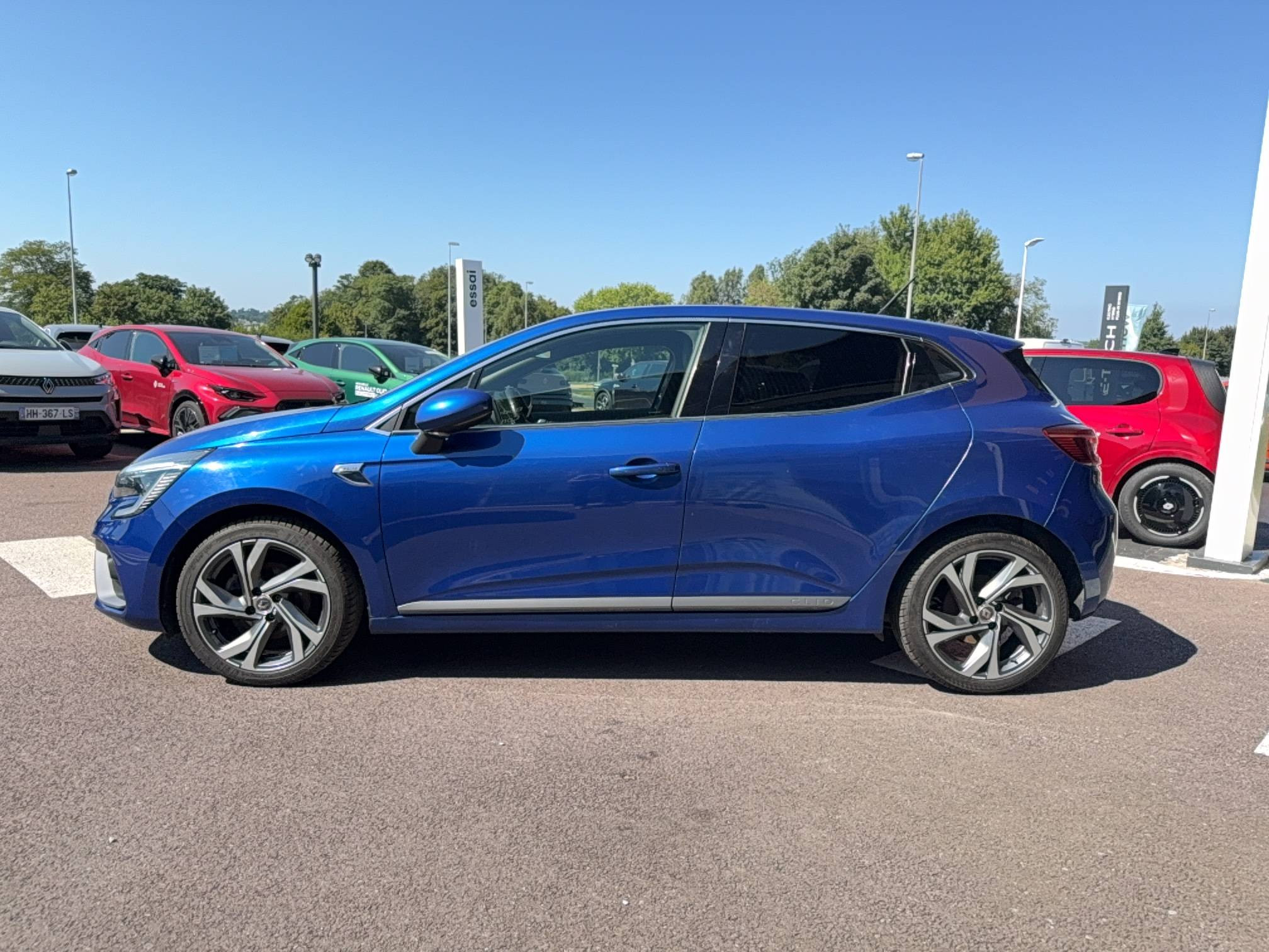 Vente en ligne Renault Clio 5 Clio TCe 140 - 21 au prix de 15 540 €