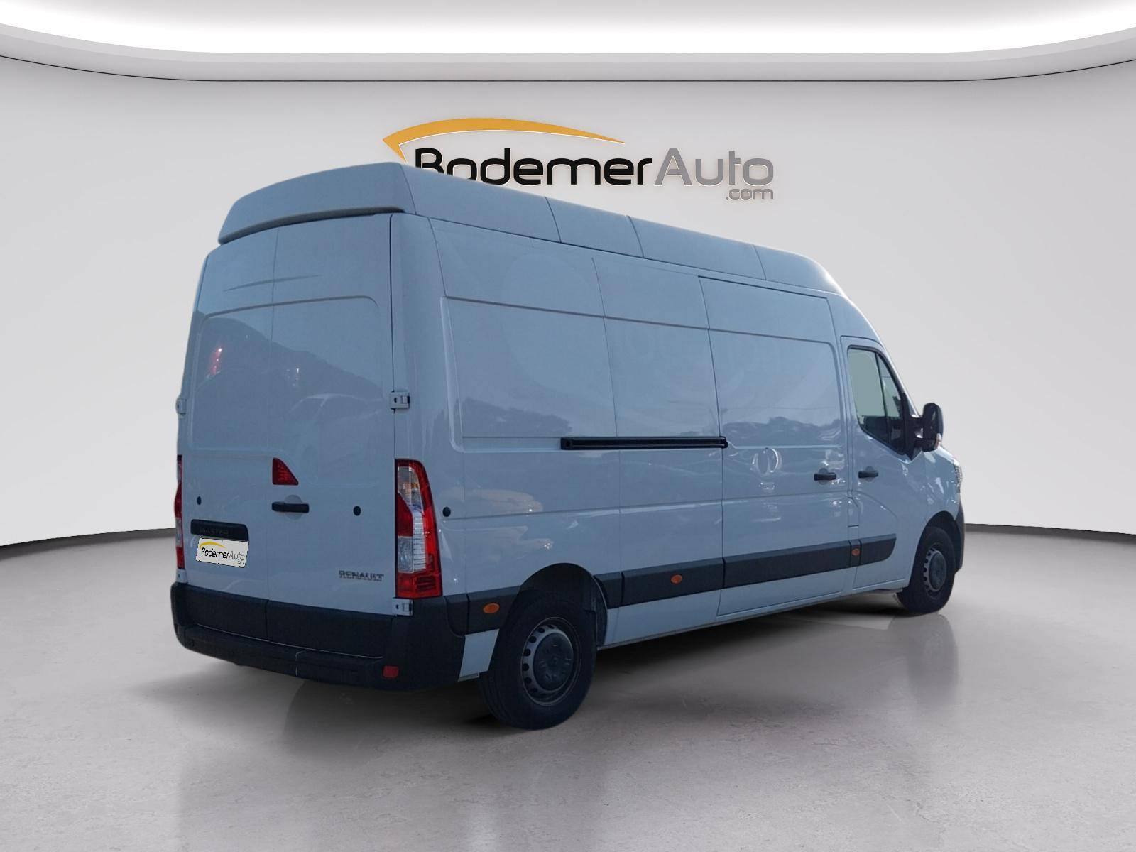 Vente en ligne Renault Master Fourgon MASTER FGN TRAC F3500 L3H3 BLUE DCI 135 au prix de 26 990 €