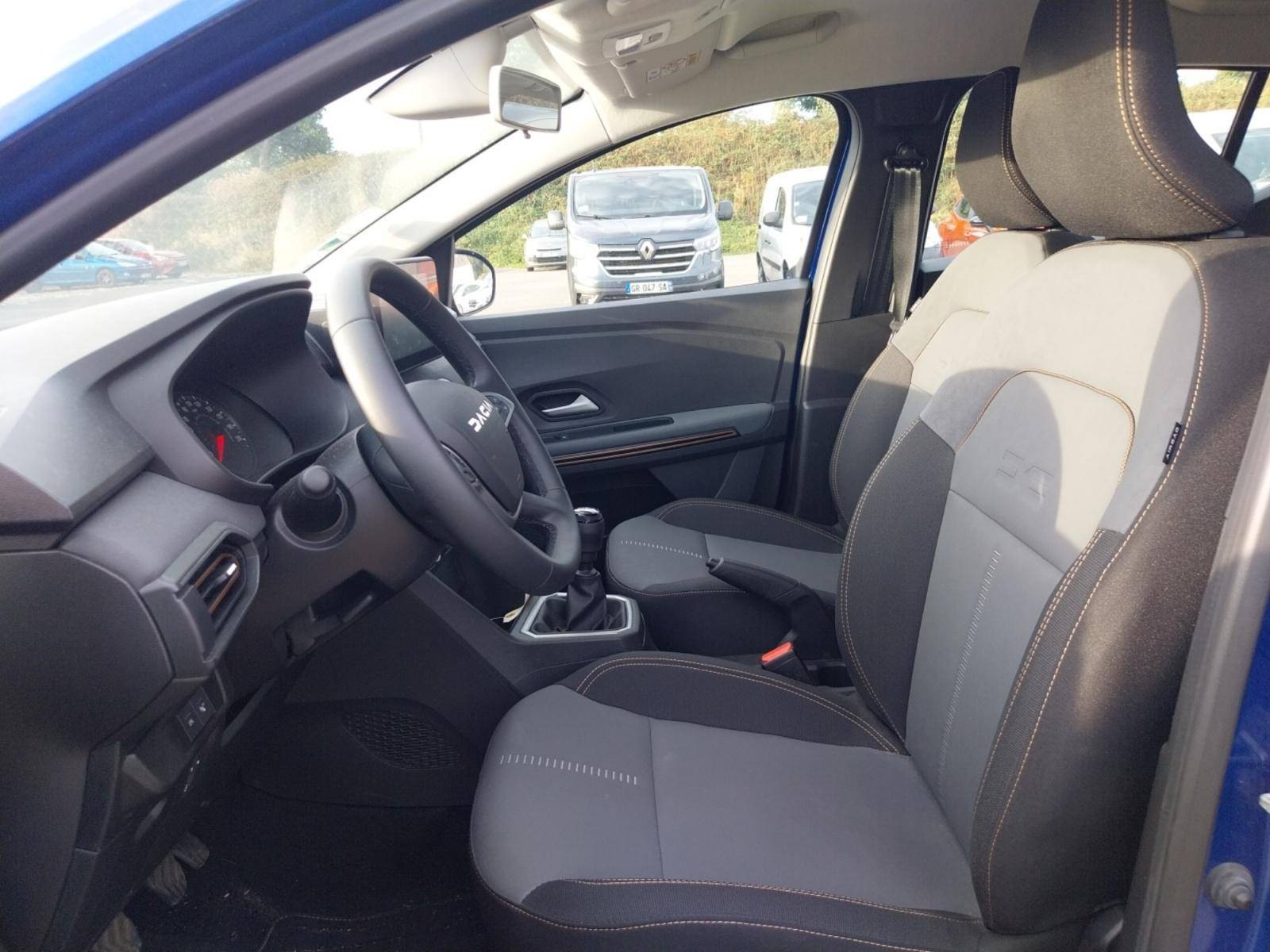 Vente en ligne Dacia Sandero  ECO-G 100 au prix de 15 900 €