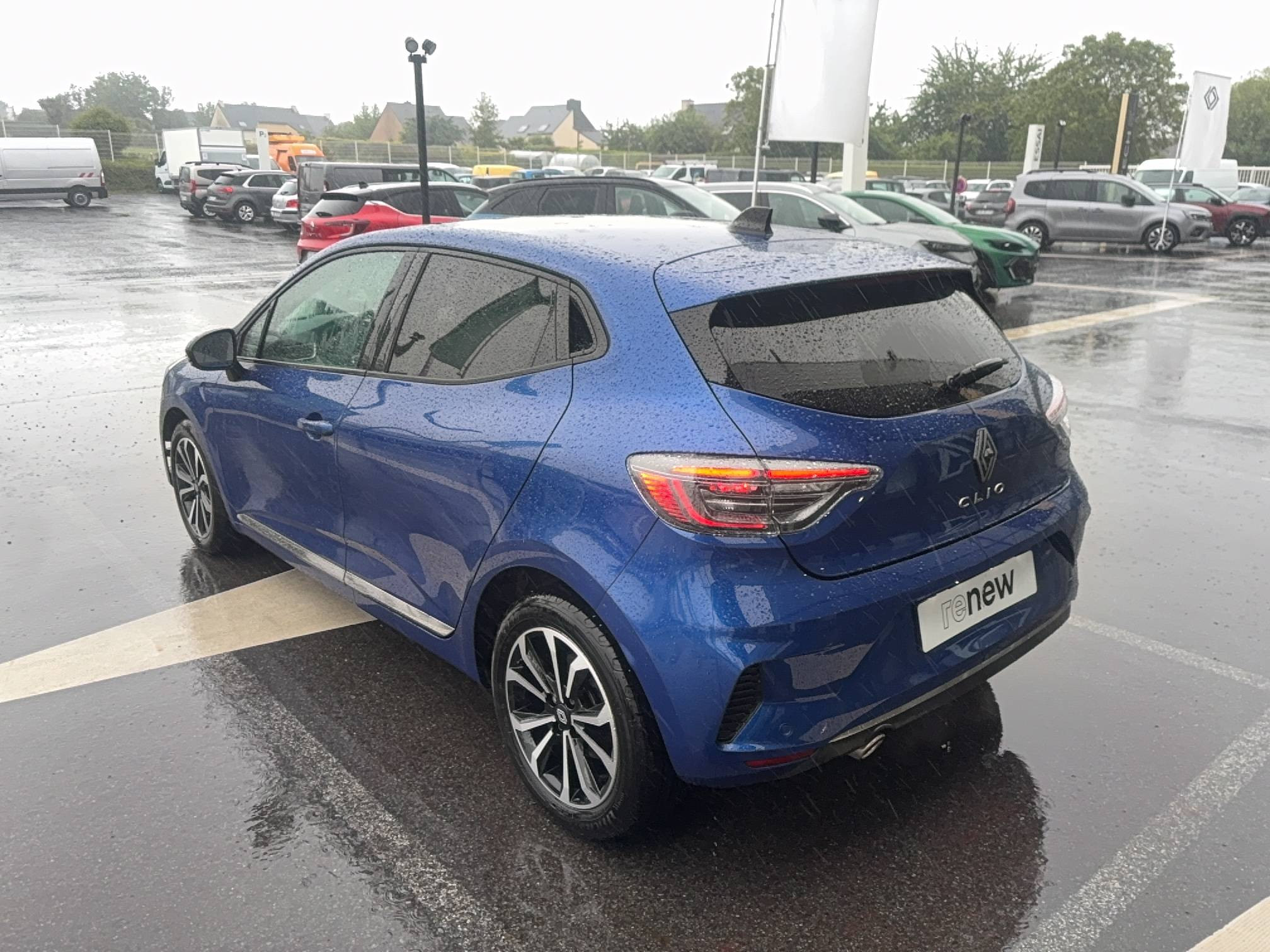 Vente en ligne Renault Clio 5 Clio TCe 90 au prix de 16 500 €