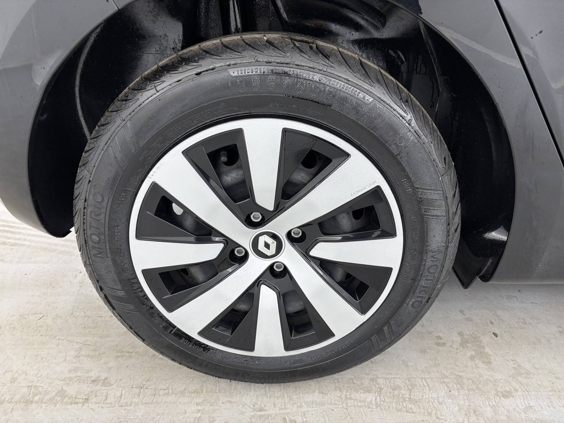 Vente en ligne Renault Clio 5 Clio TCe 90 au prix de 12 890 €