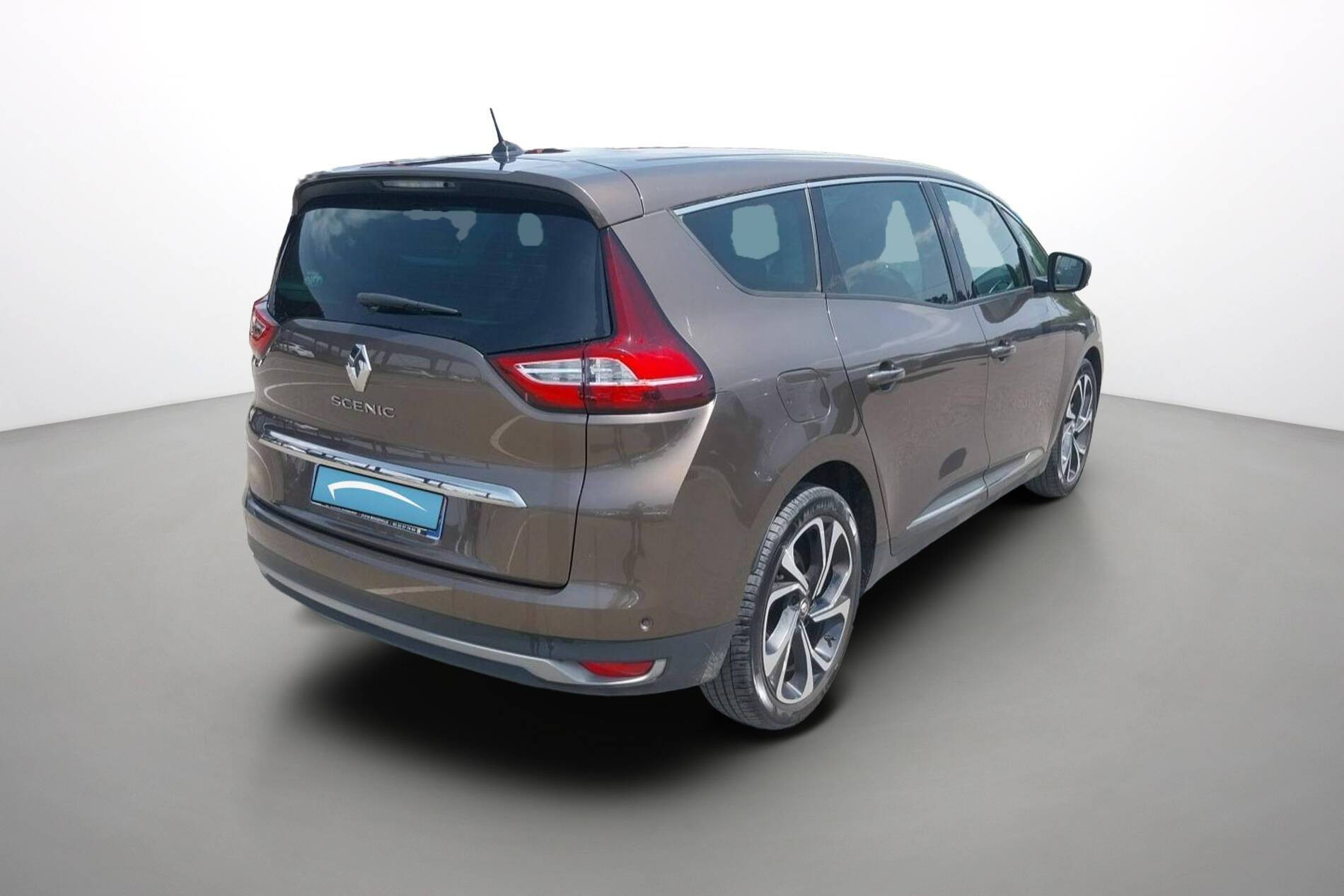 Vente en ligne Renault Grand Scenic 4 Grand Scenic Blue dCi 120 au prix de 15 570 €