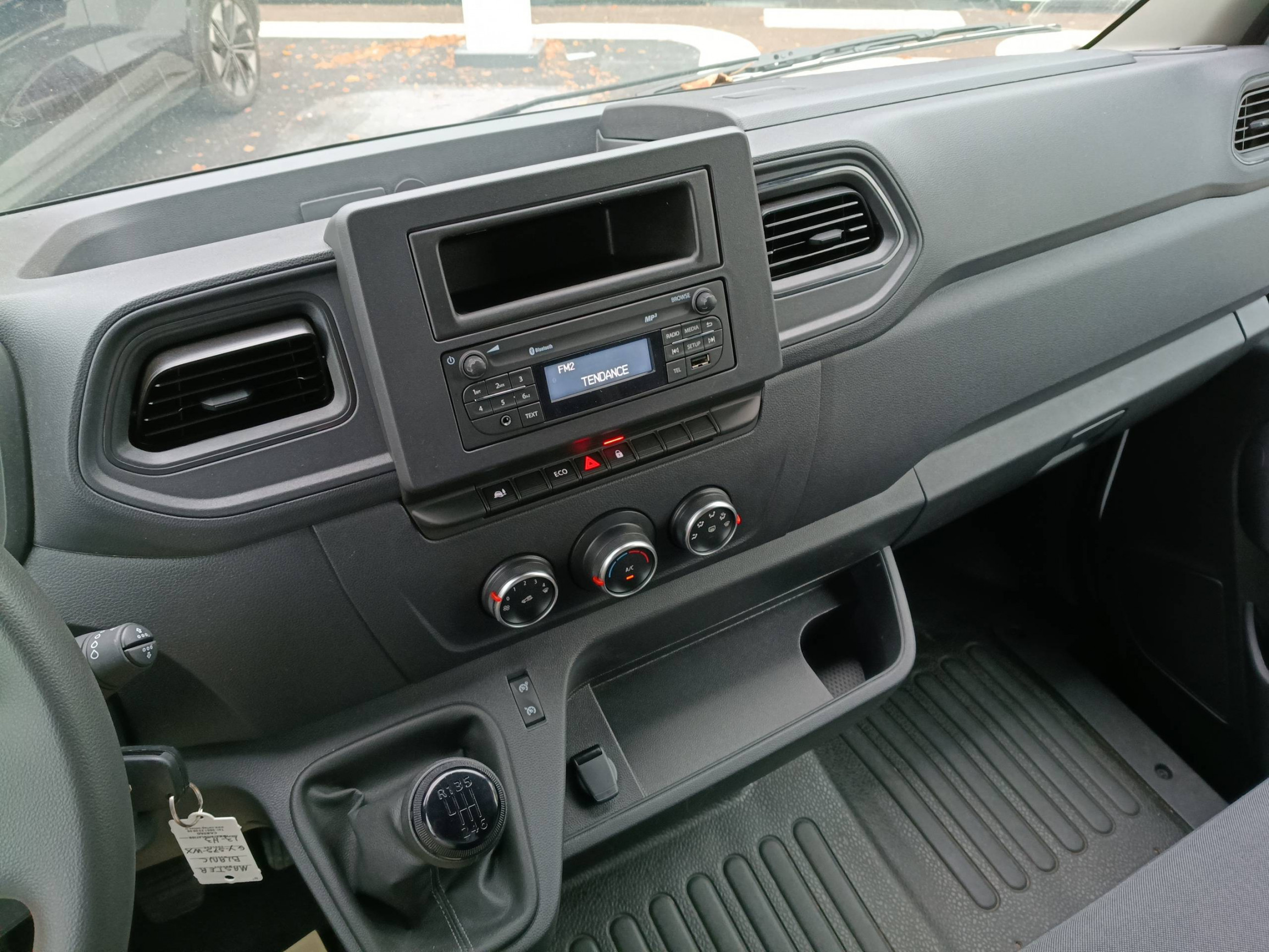 Vente en ligne Renault Master Fourgon MASTER FGN TRAC F3500 L3H3 BLUE DCI 135 au prix de 26 490 €