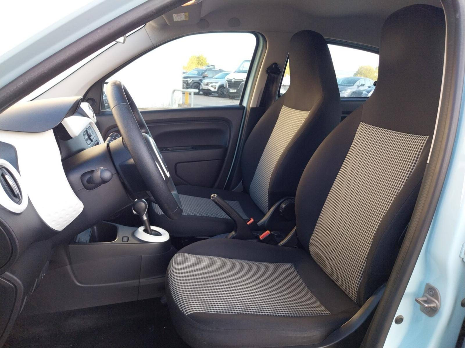 Vente en ligne Renault Twingo Electrique Twingo III E-Tech au prix de 12 490 €