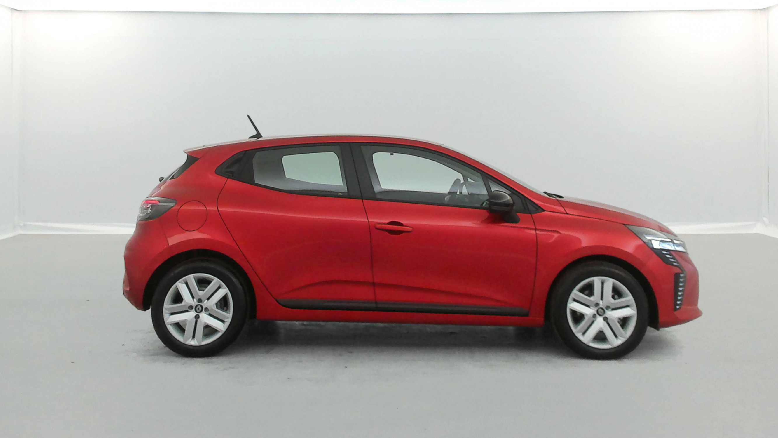 Vente en ligne Renault Clio 5 Clio Blue dCi 100 ch GSR2 au prix de 19 290 €