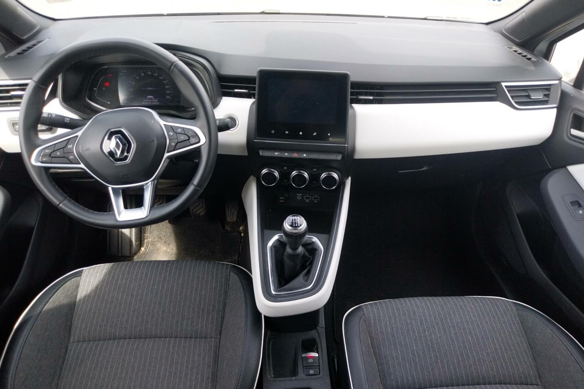 Vente en ligne Renault Clio 5 Clio TCe 100 GPL - 21N au prix de 14 890 €