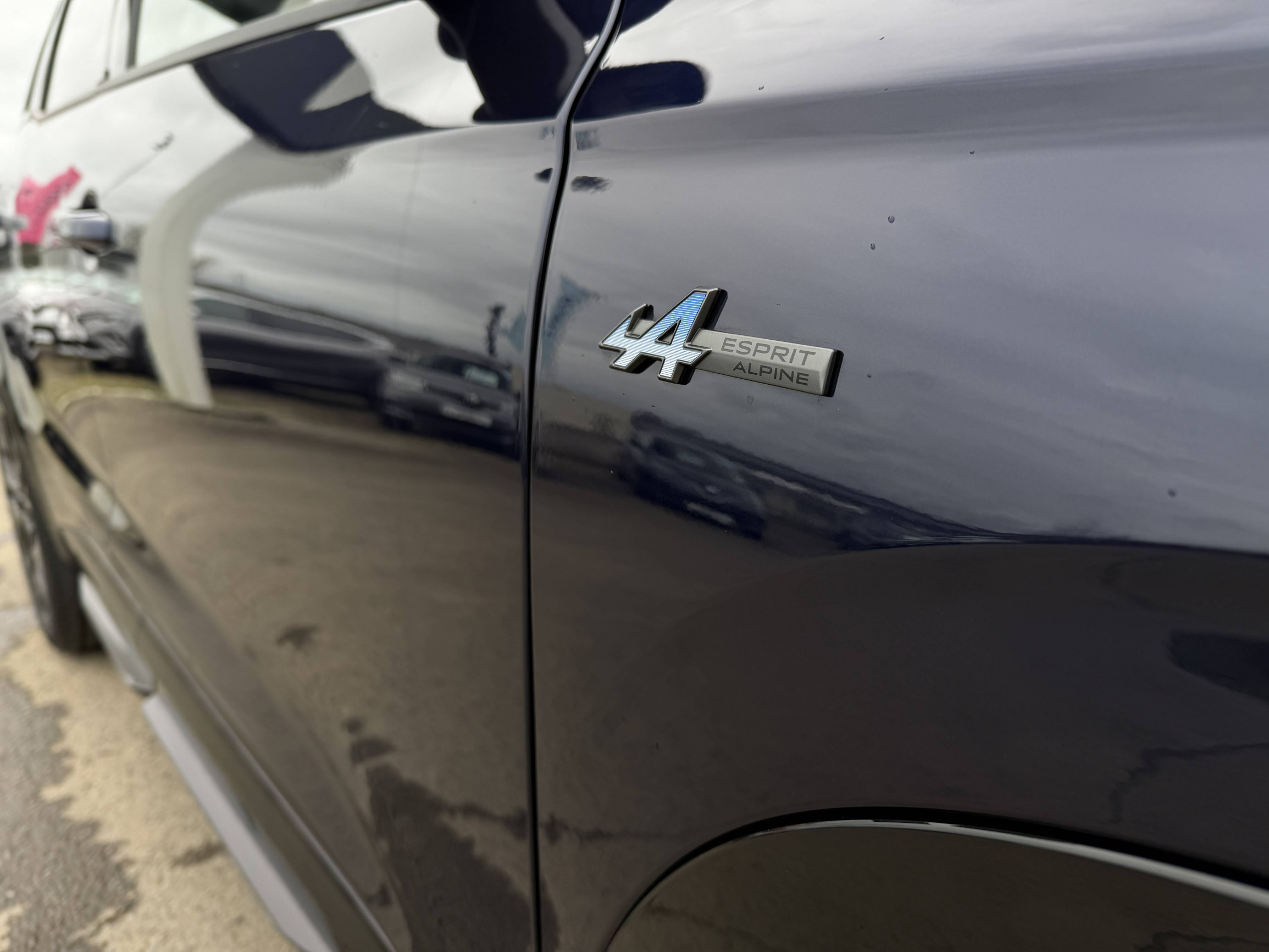 Vente en ligne Renault Espace Espace full hybrid E-Tech 200 ch 7pl au prix de 49 480 €