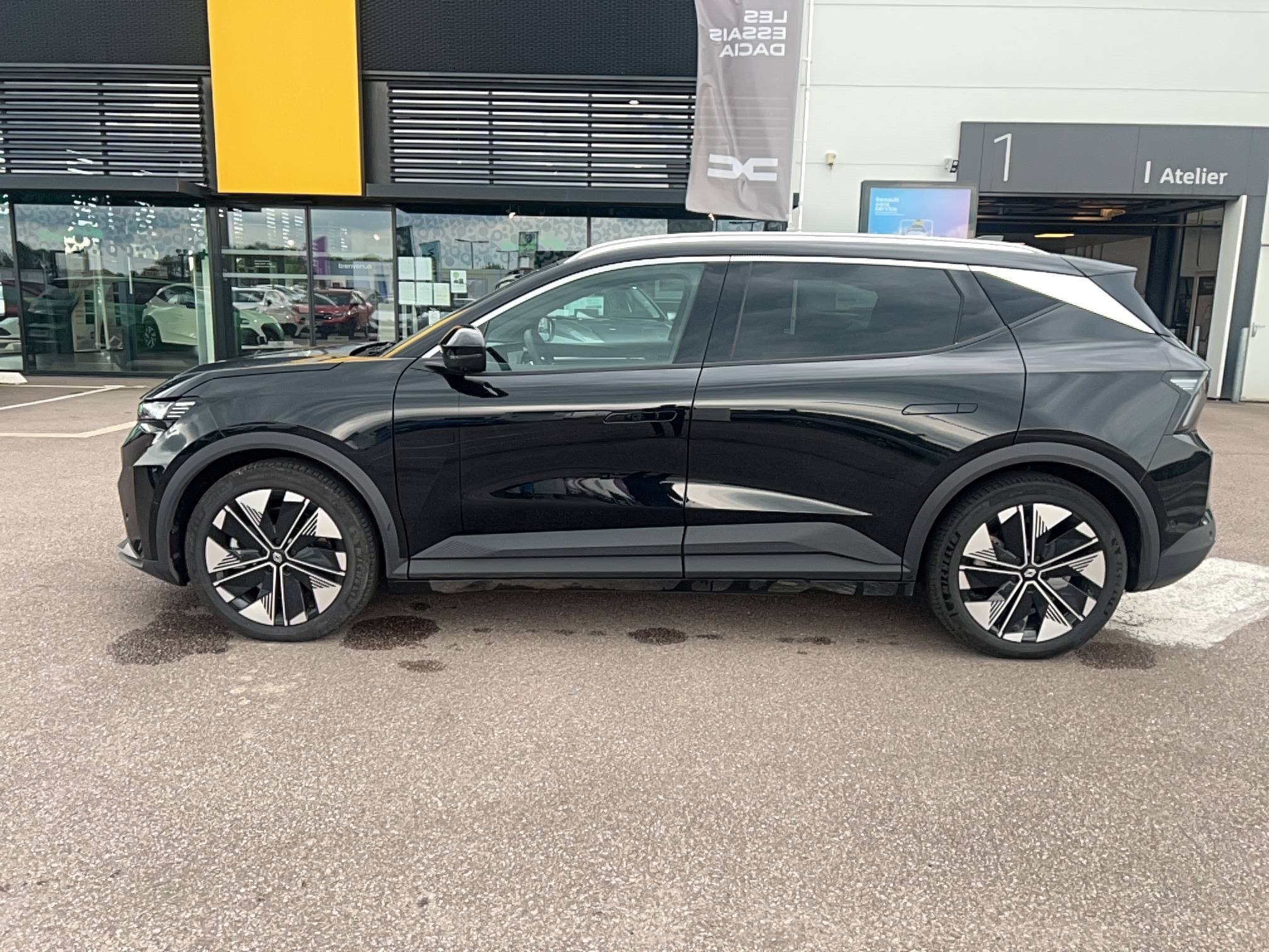 Vente en ligne Renault Scenic E-Tech Scenic E-Tech électrique 220 ch grande autonomie au prix de 37 749 €