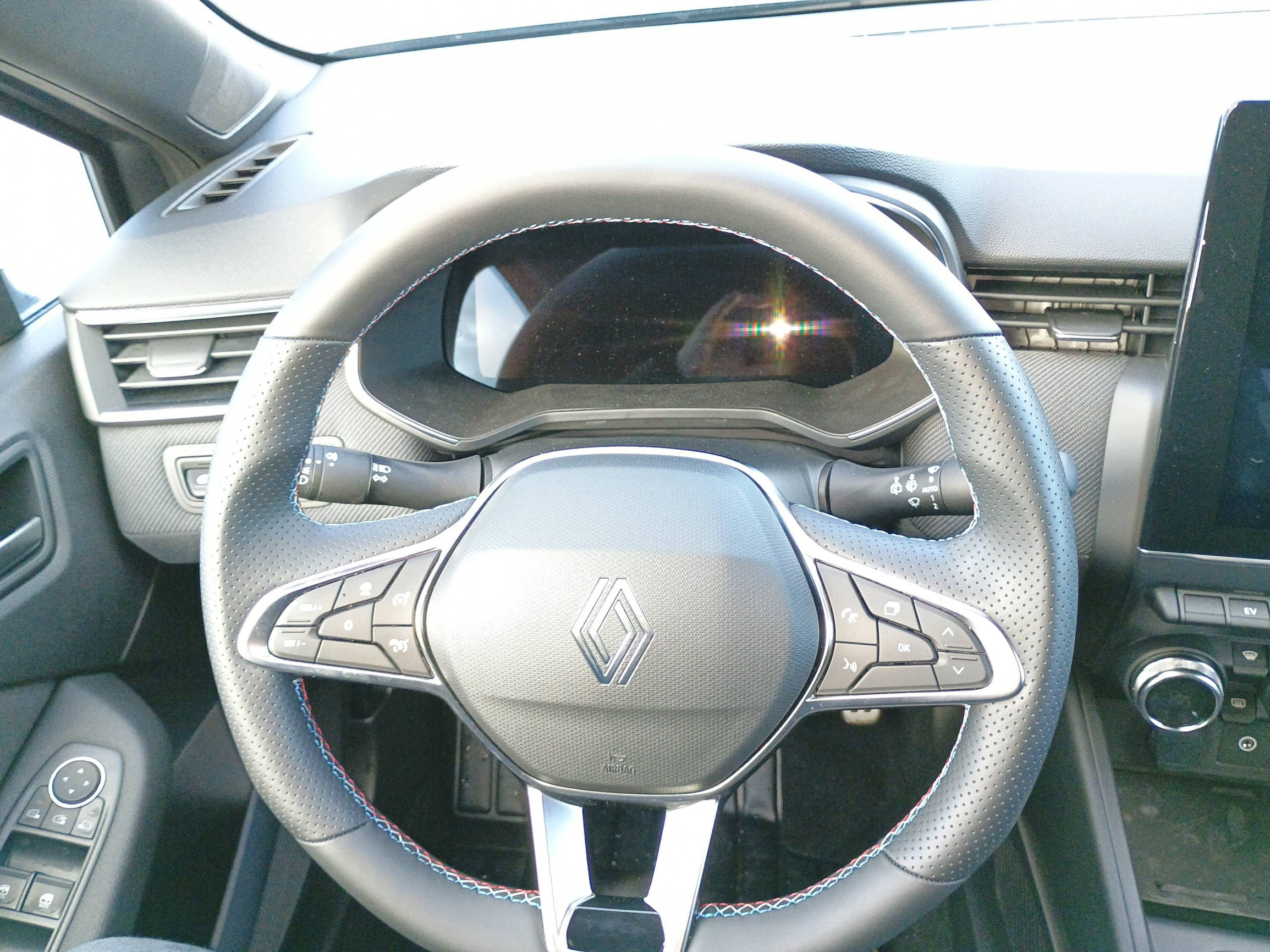 Vente en ligne Renault Clio 5 Clio E-Tech full hybrid 145 ch GSR2 au prix de 22 690 €